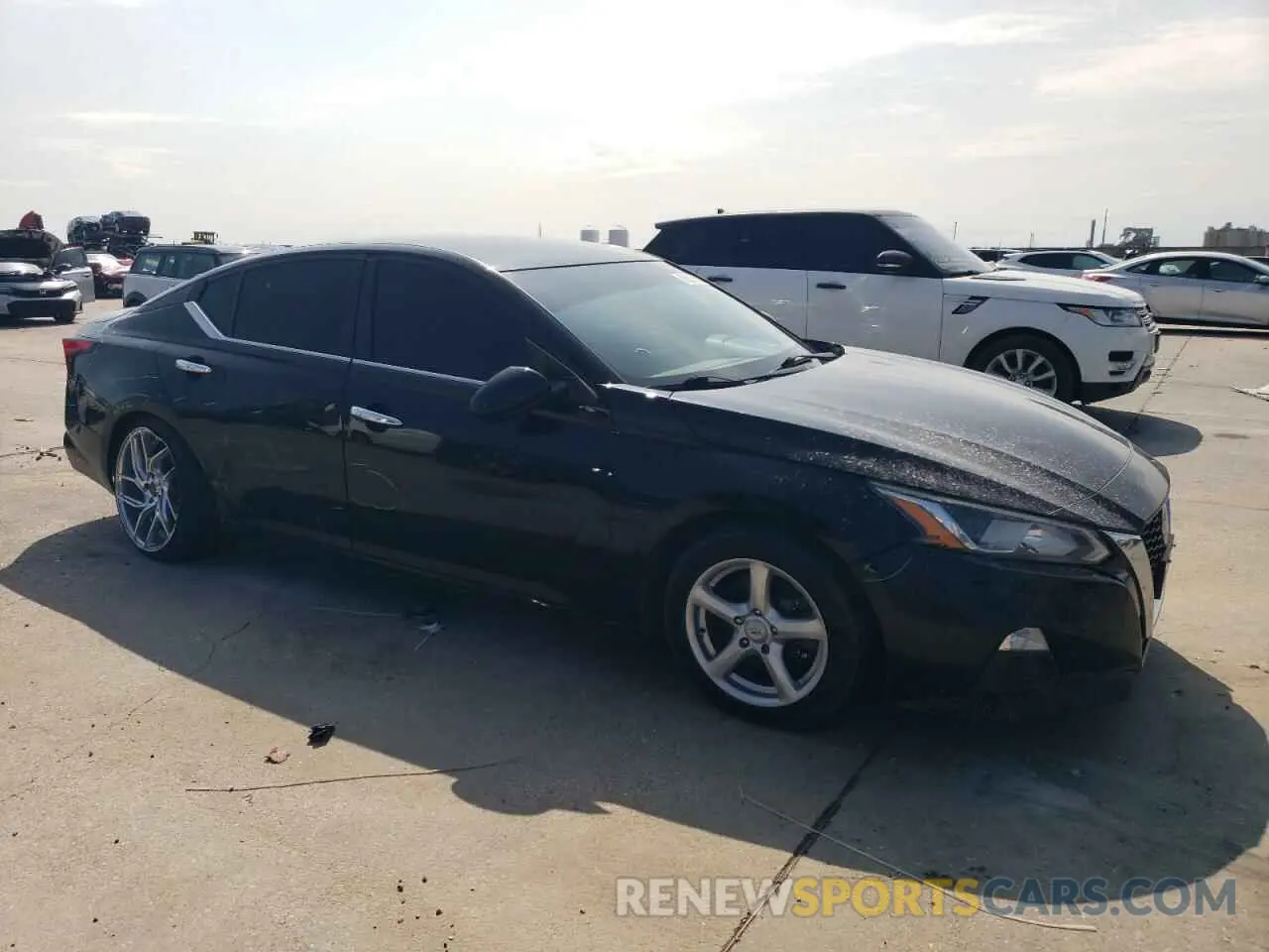 4 Photograph of a damaged car 1N4BL4BV9KC165374 NISSAN ALTIMA 2019