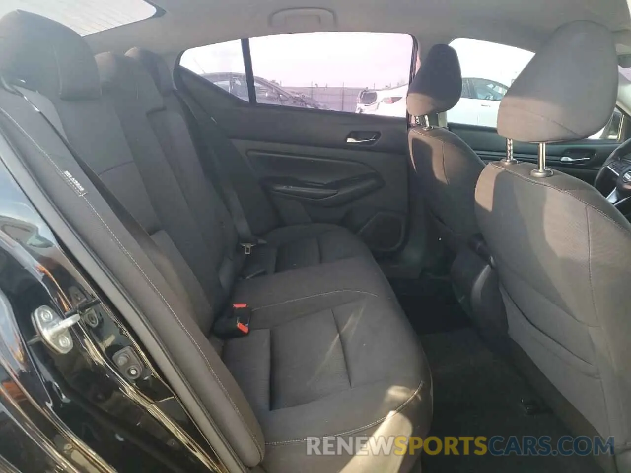 10 Photograph of a damaged car 1N4BL4BV9KC210541 NISSAN ALTIMA 2019