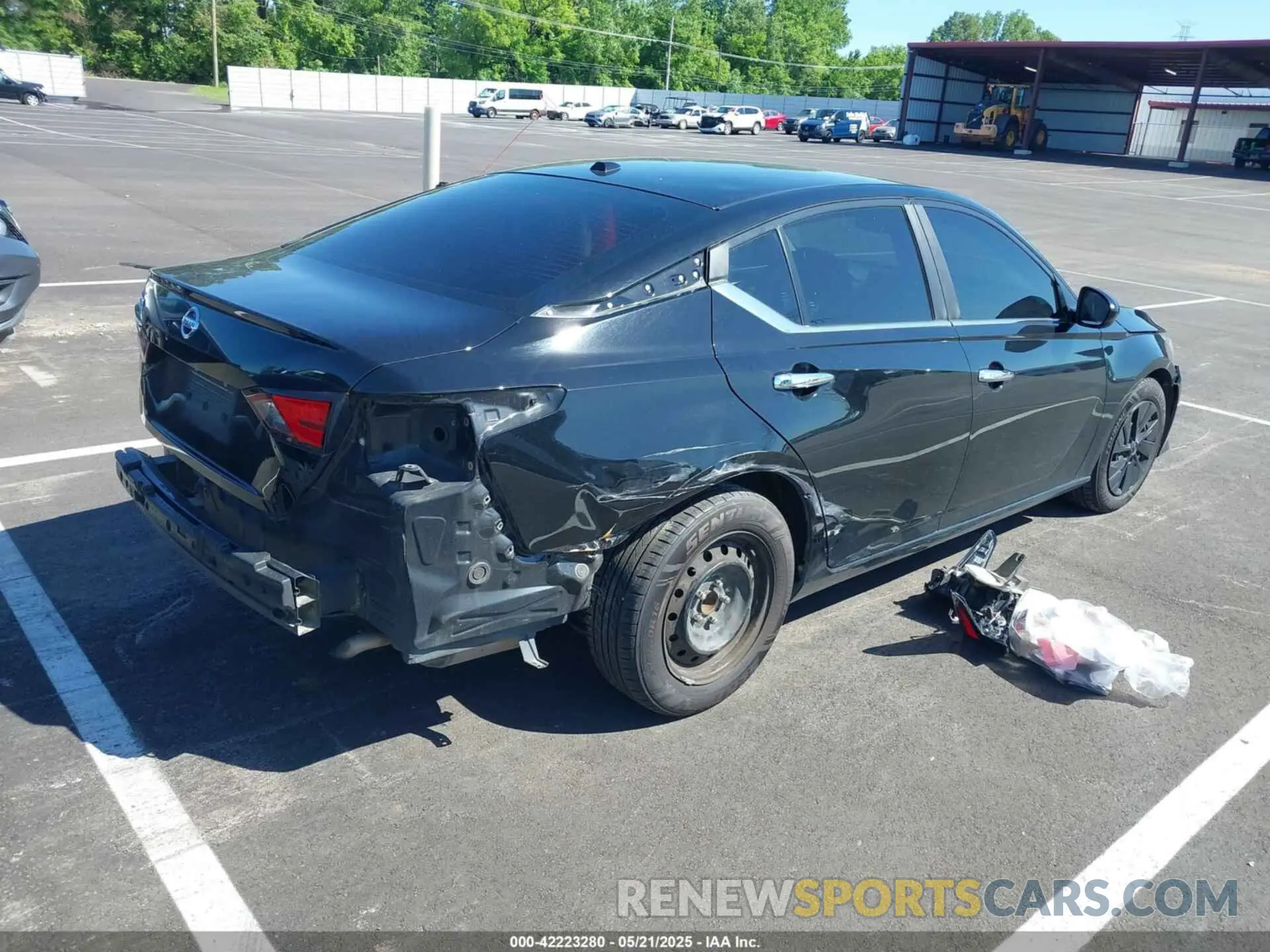 4 Photograph of a damaged car 1N4BL4BV9KC210782 NISSAN ALTIMA 2019