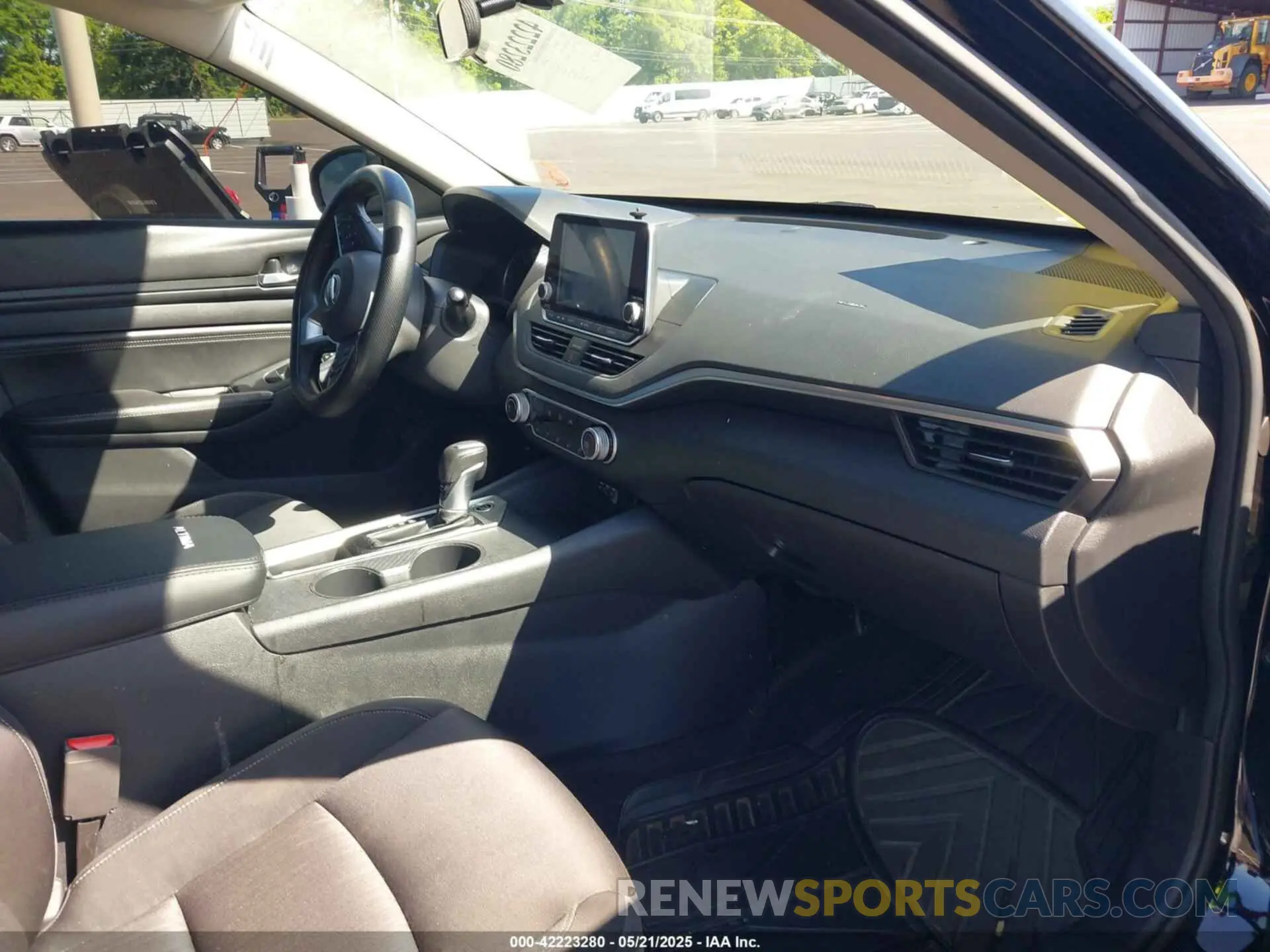 5 Photograph of a damaged car 1N4BL4BV9KC210782 NISSAN ALTIMA 2019