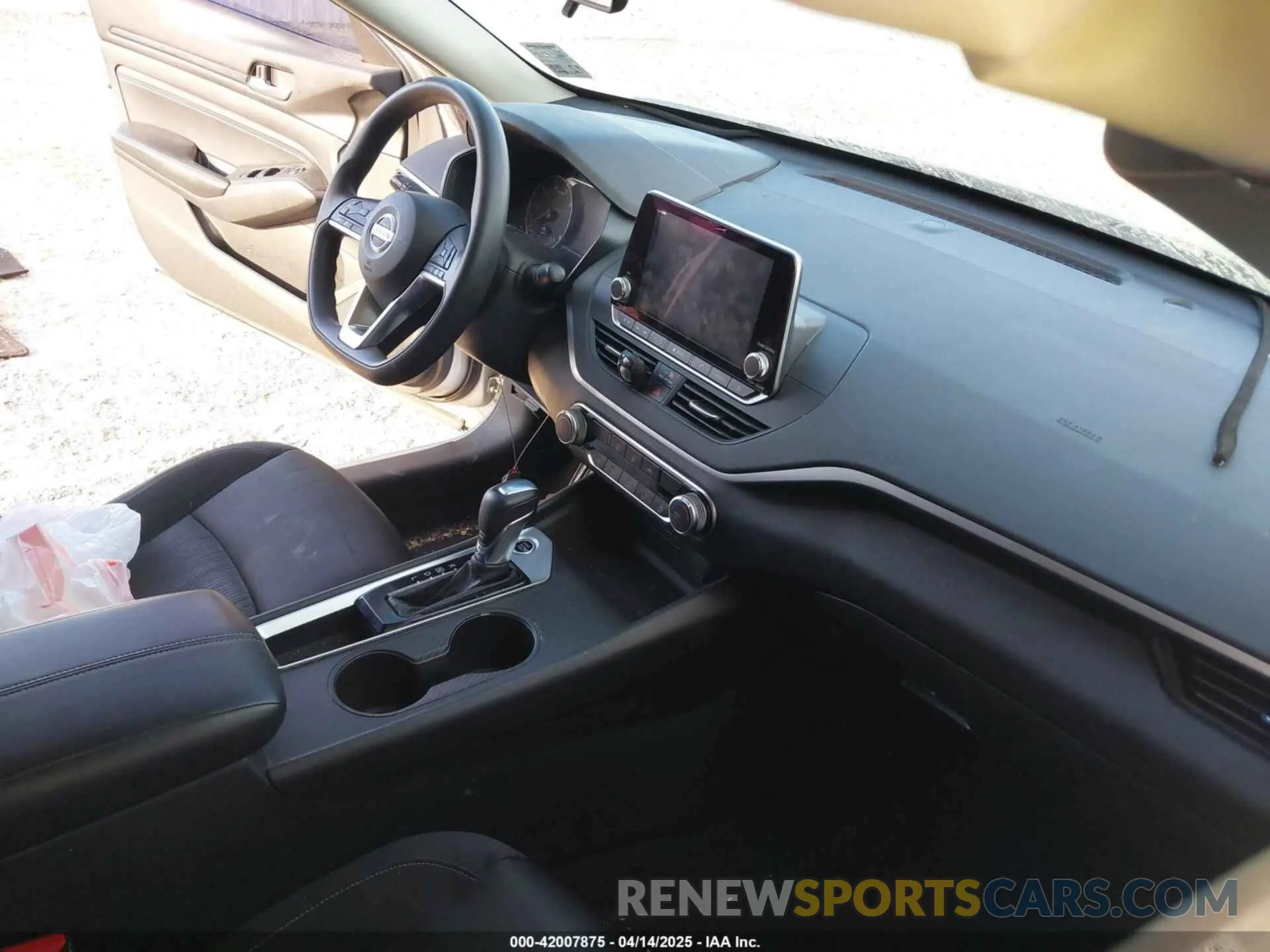 5 Photograph of a damaged car 1N4BL4BV9KC216789 NISSAN ALTIMA 2019