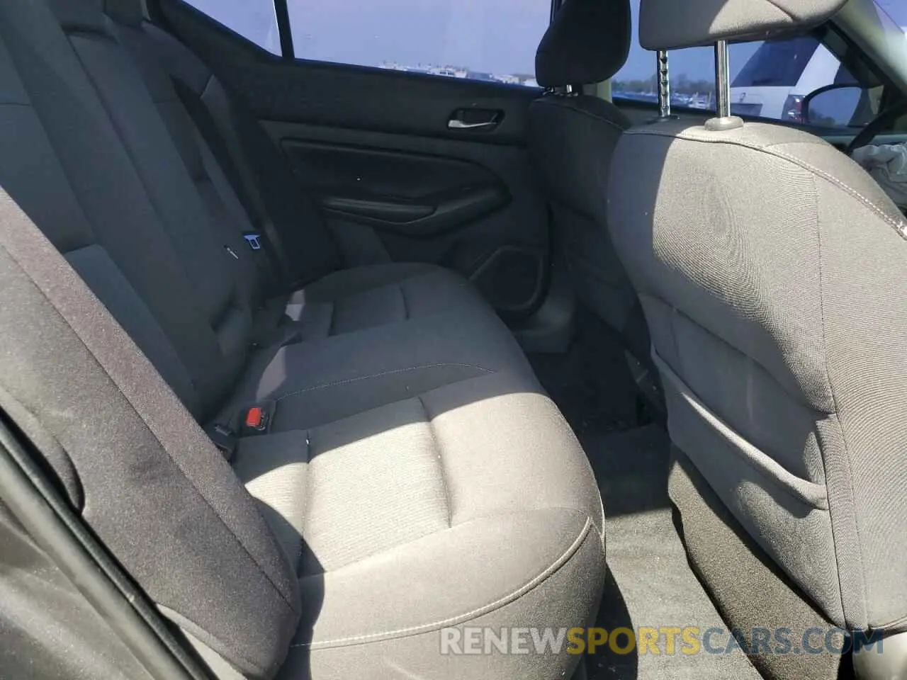 10 Photograph of a damaged car 1N4BL4BV9KC224133 NISSAN ALTIMA 2019
