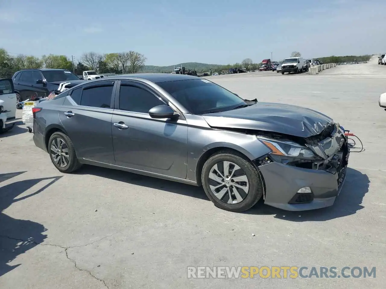 4 Photograph of a damaged car 1N4BL4BV9KC224133 NISSAN ALTIMA 2019