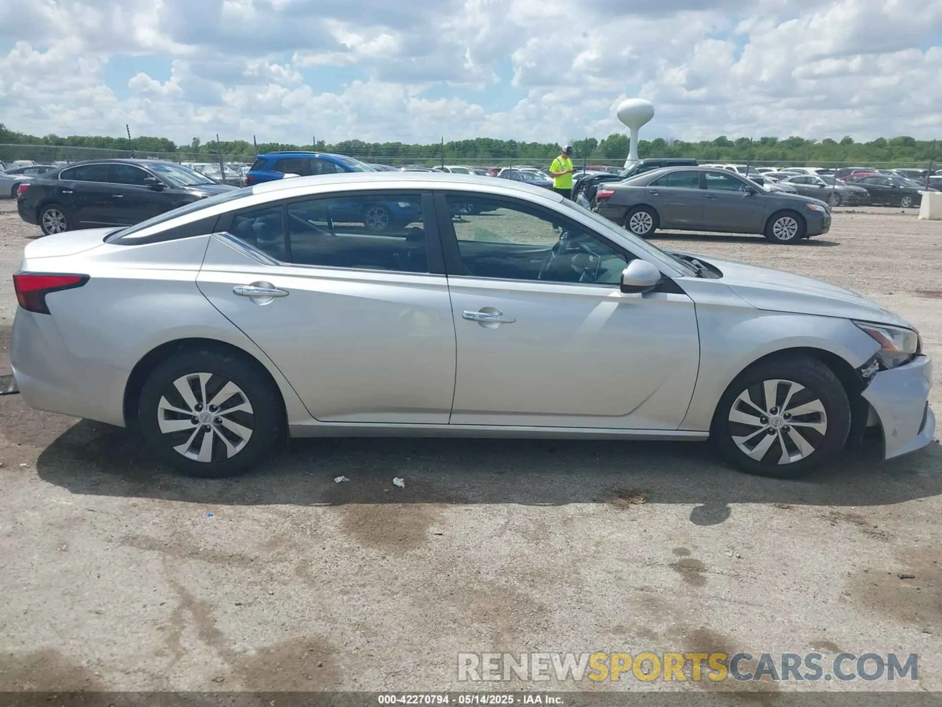 12 Photograph of a damaged car 1N4BL4BV9KC244995 NISSAN ALTIMA 2019