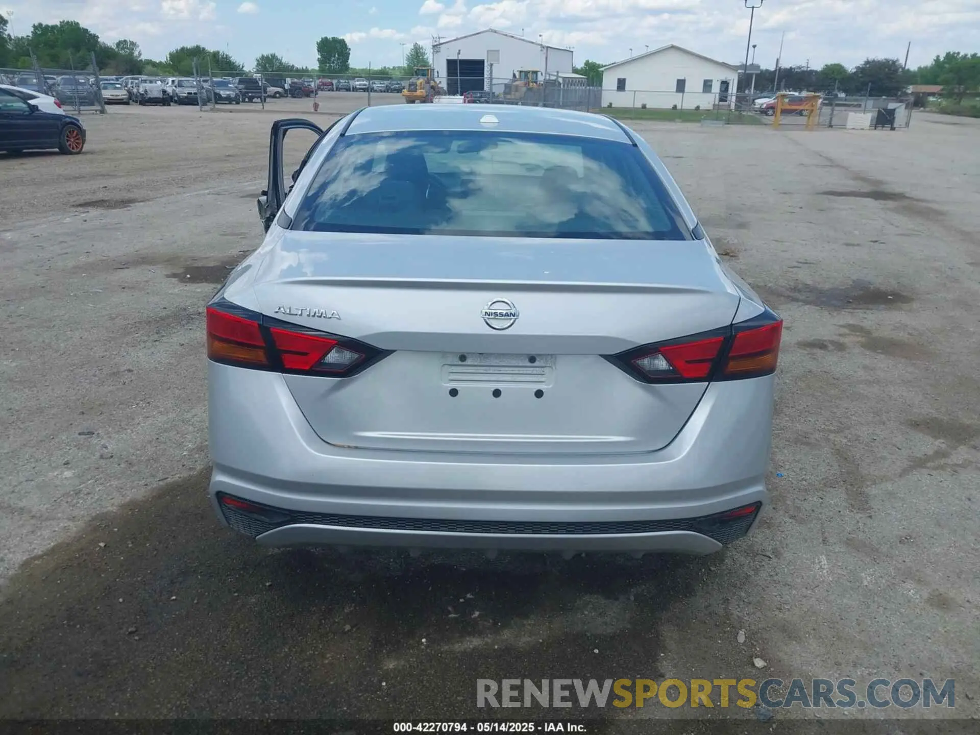 15 Photograph of a damaged car 1N4BL4BV9KC244995 NISSAN ALTIMA 2019