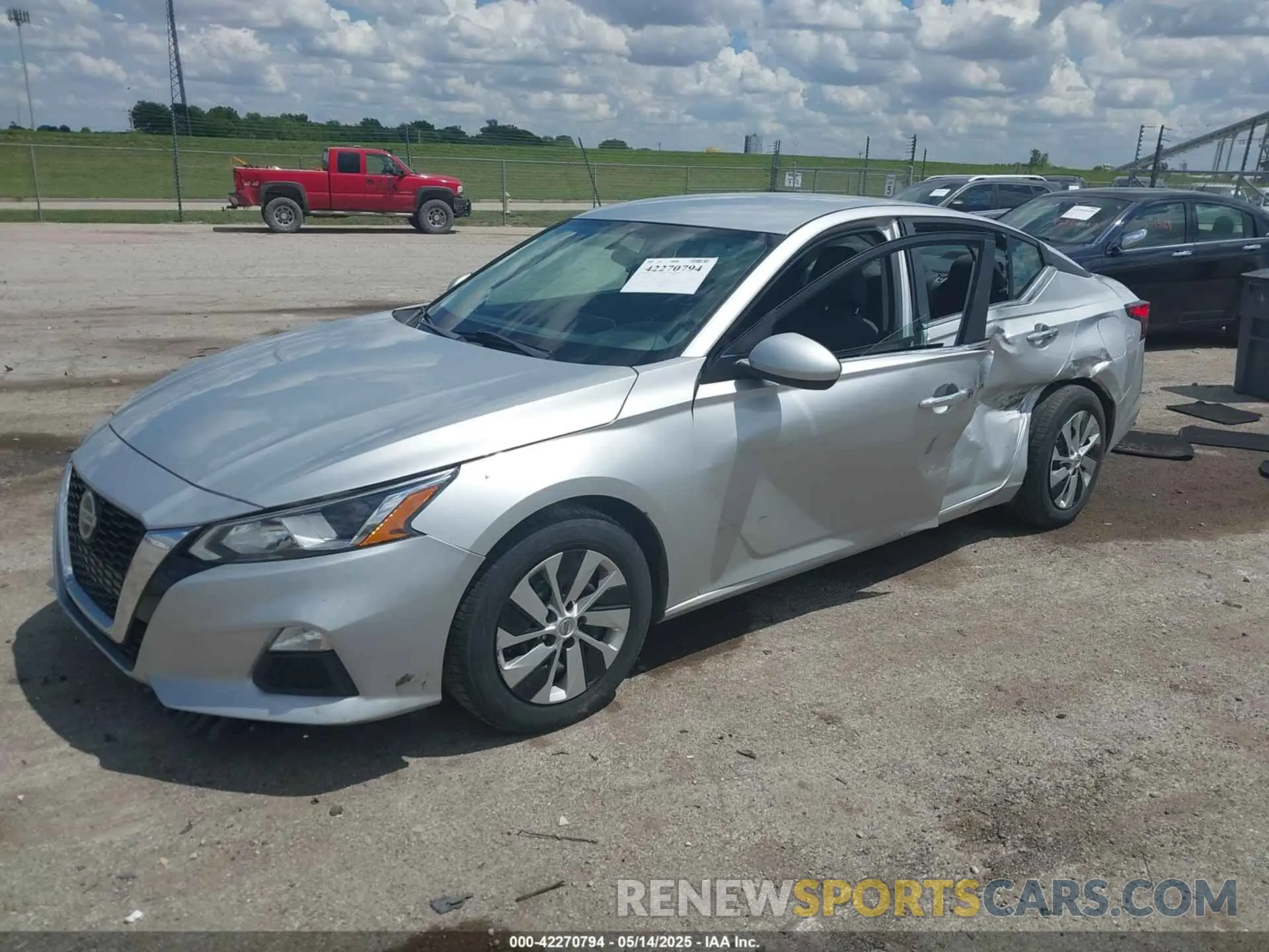 2 Photograph of a damaged car 1N4BL4BV9KC244995 NISSAN ALTIMA 2019