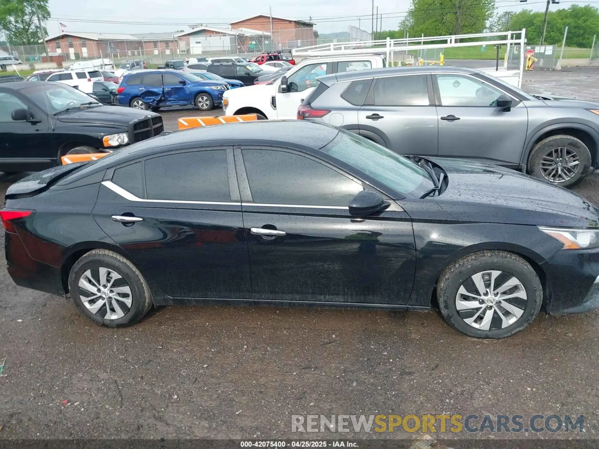 13 Photograph of a damaged car 1N4BL4BV9KC254569 NISSAN ALTIMA 2019