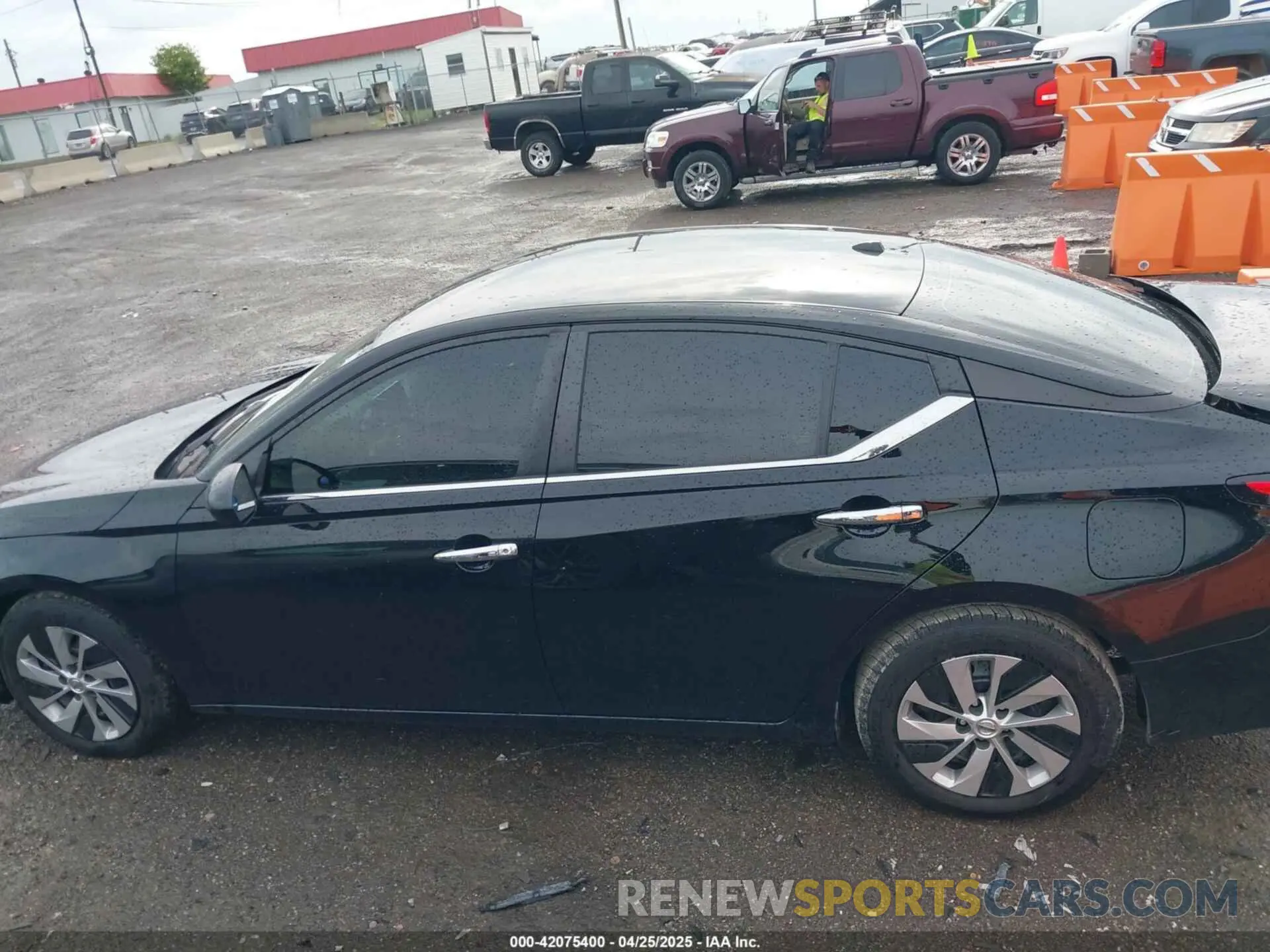 14 Photograph of a damaged car 1N4BL4BV9KC254569 NISSAN ALTIMA 2019