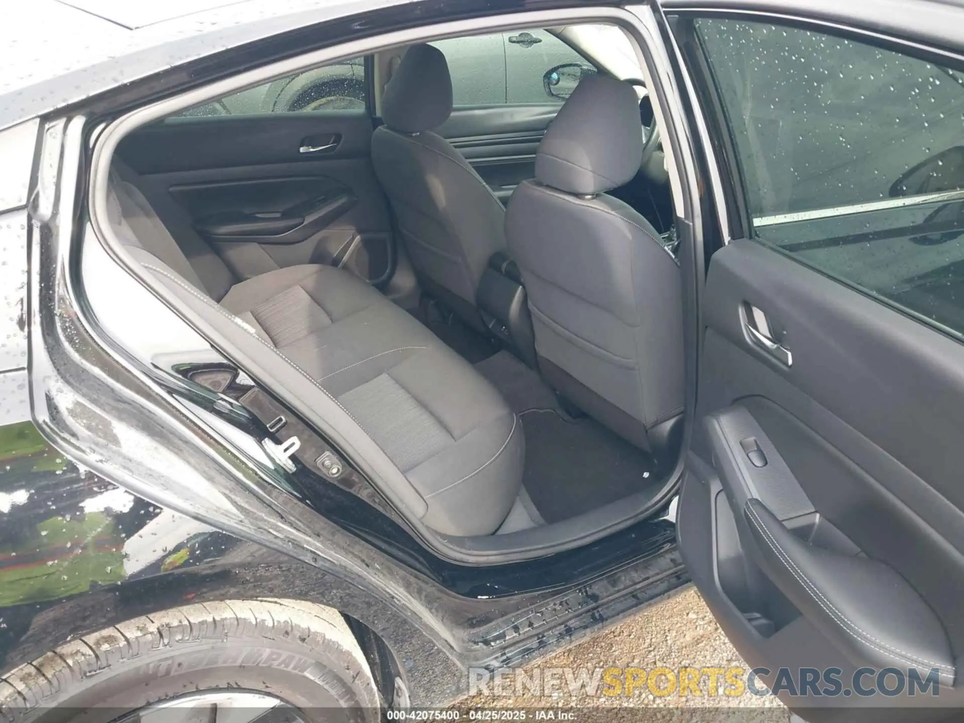 8 Photograph of a damaged car 1N4BL4BV9KC254569 NISSAN ALTIMA 2019