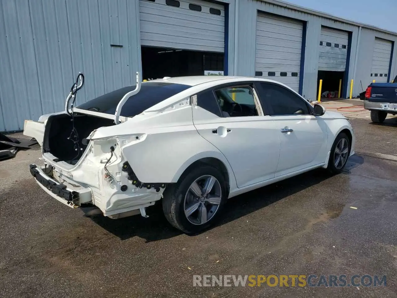 3 Photograph of a damaged car 1N4BL4BVXKC103045 NISSAN ALTIMA 2019