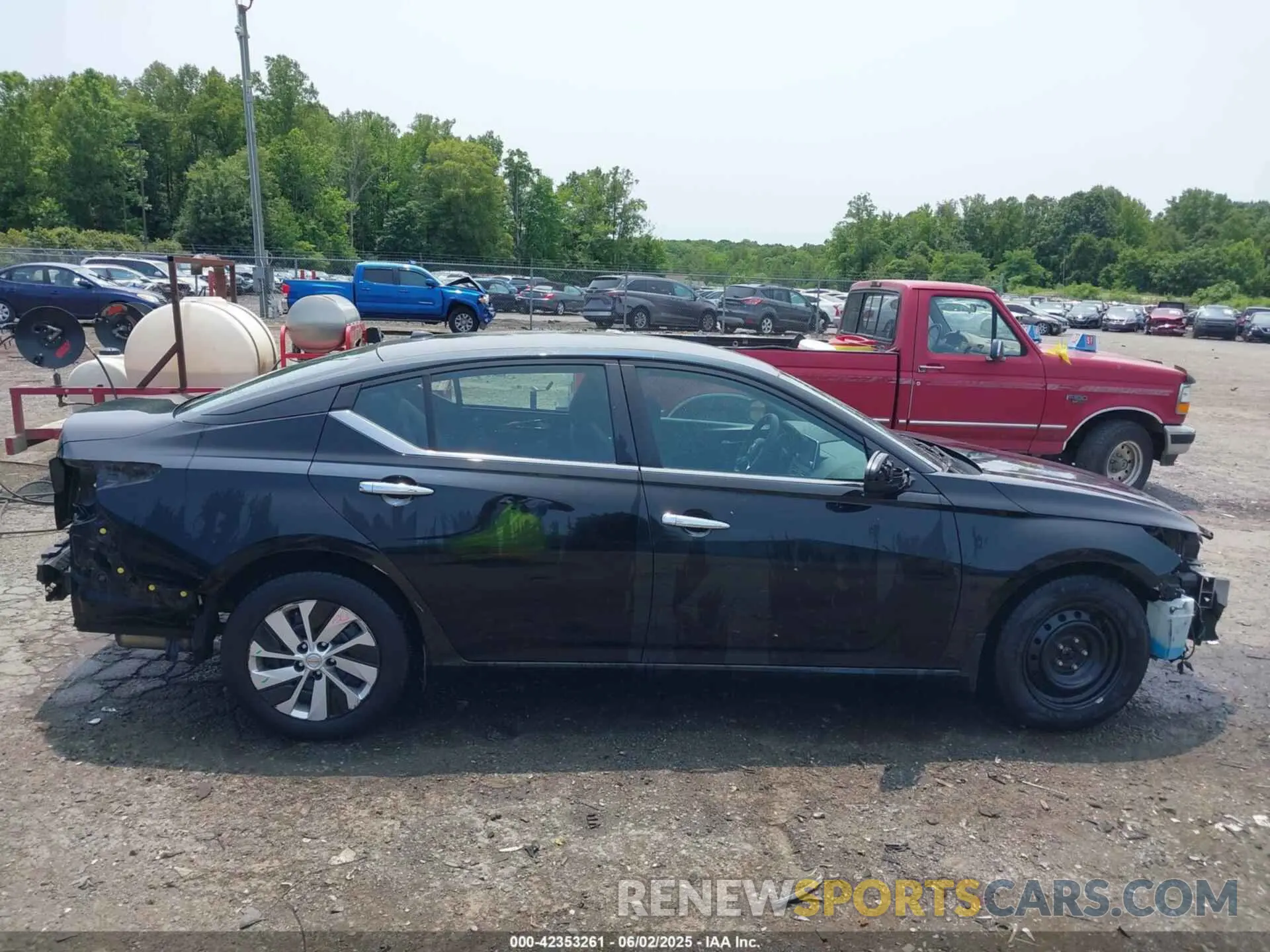 14 Photograph of a damaged car 1N4BL4BVXKC103689 NISSAN ALTIMA 2019
