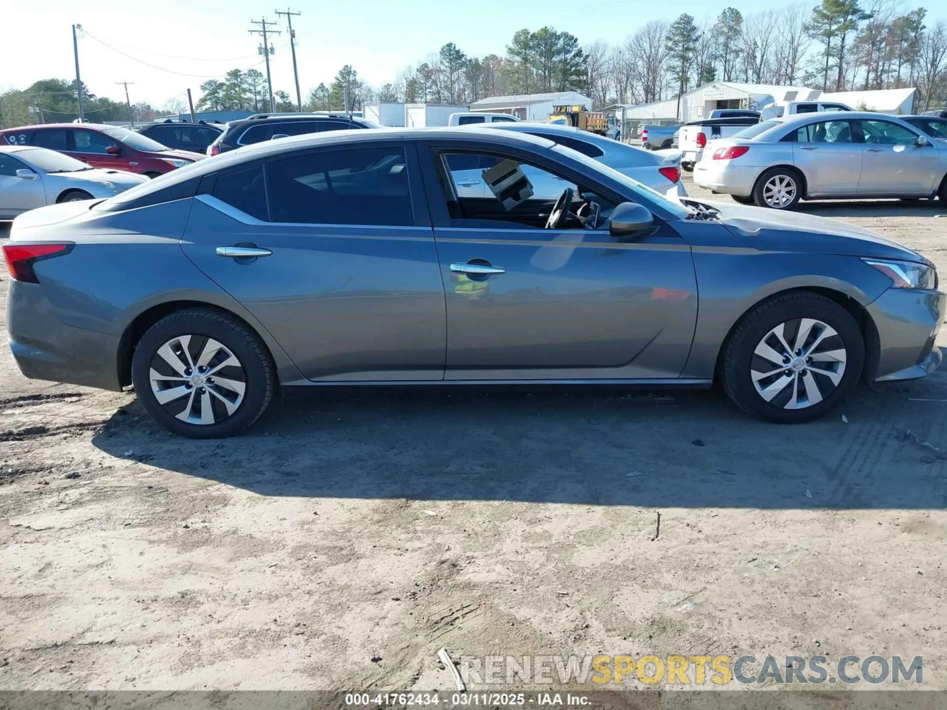 13 Photograph of a damaged car 1N4BL4BVXKC166923 NISSAN ALTIMA 2019