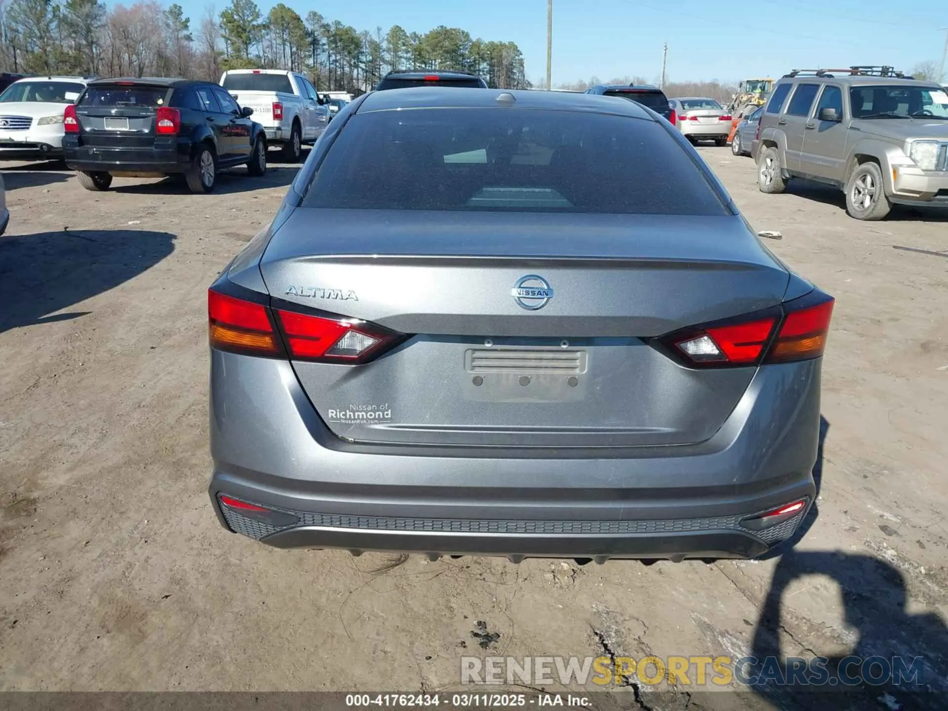 16 Photograph of a damaged car 1N4BL4BVXKC166923 NISSAN ALTIMA 2019