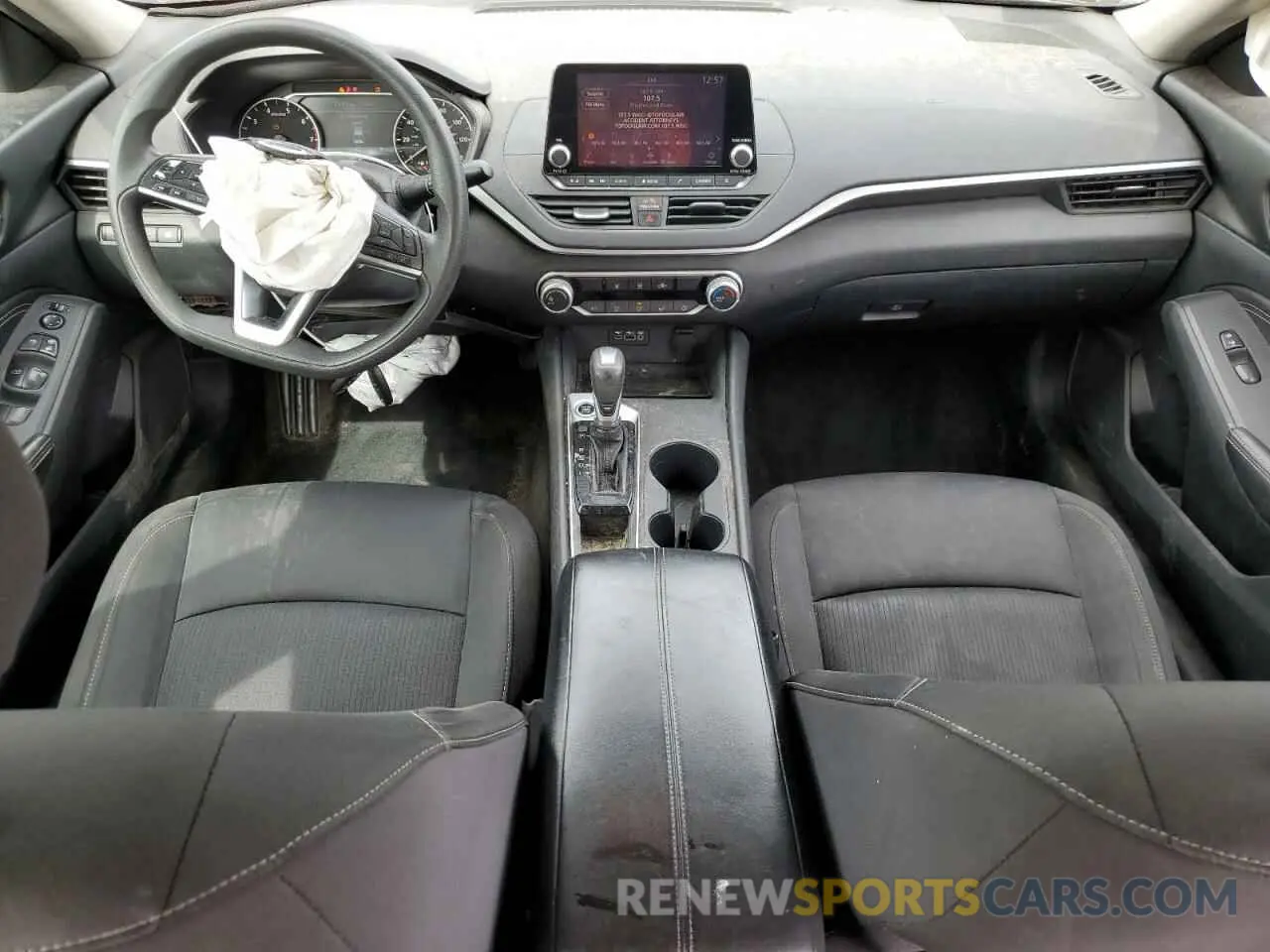 8 Photograph of a damaged car 1N4BL4BVXKC173841 NISSAN ALTIMA 2019