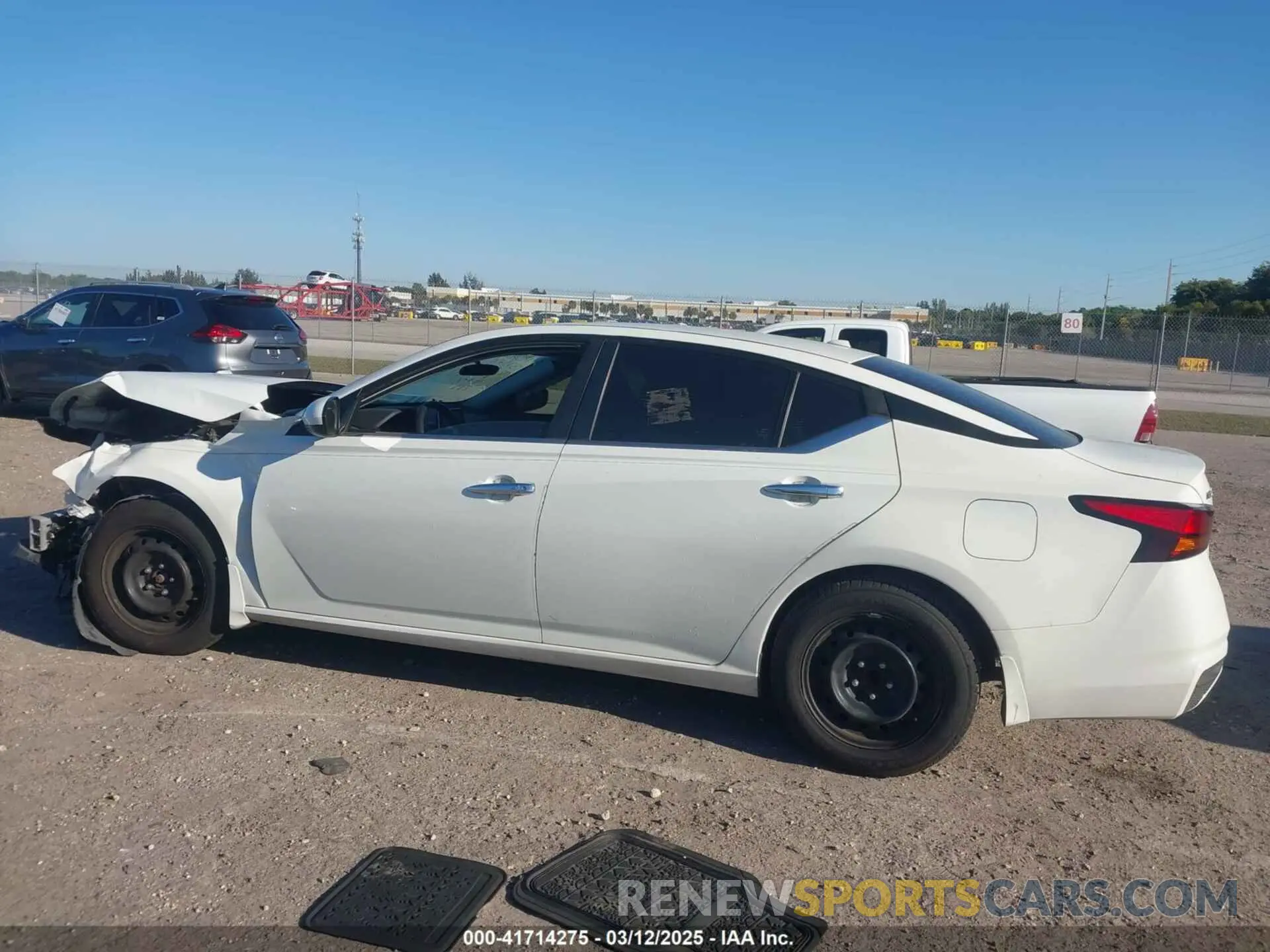 14 Photograph of a damaged car 1N4BL4BVXKC188940 NISSAN ALTIMA 2019