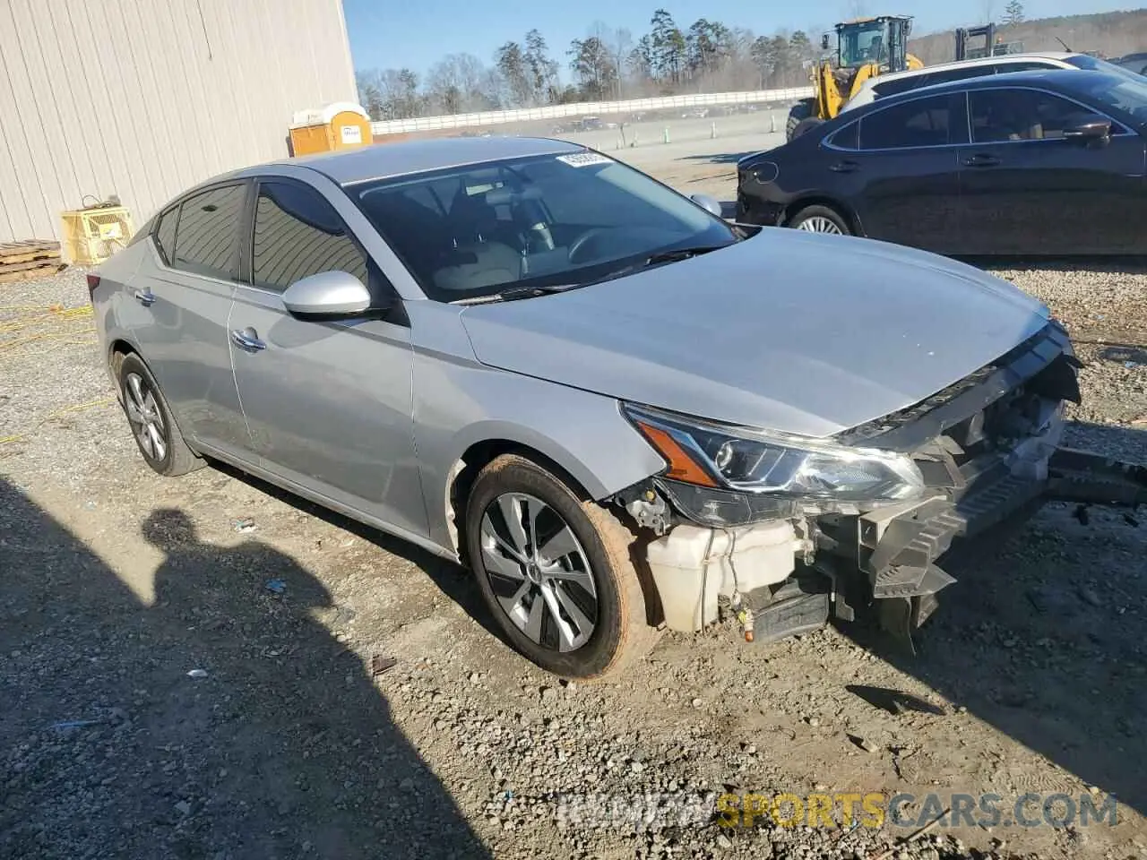 4 Photograph of a damaged car 1N4BL4BVXKC203517 NISSAN ALTIMA 2019