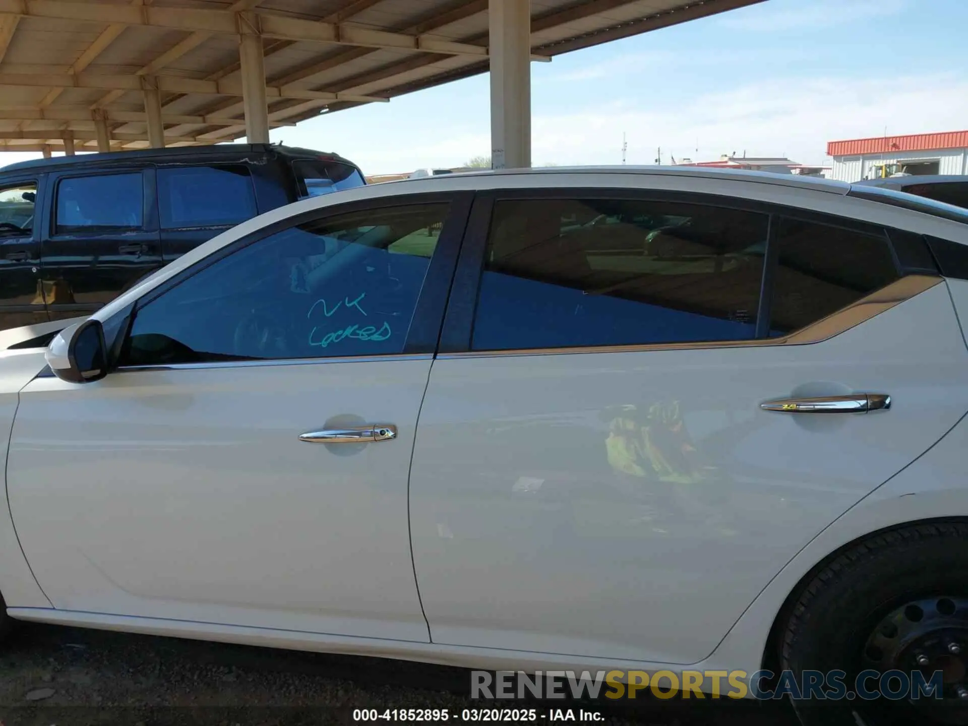 13 Photograph of a damaged car 1N4BL4BVXKC229082 NISSAN ALTIMA 2019