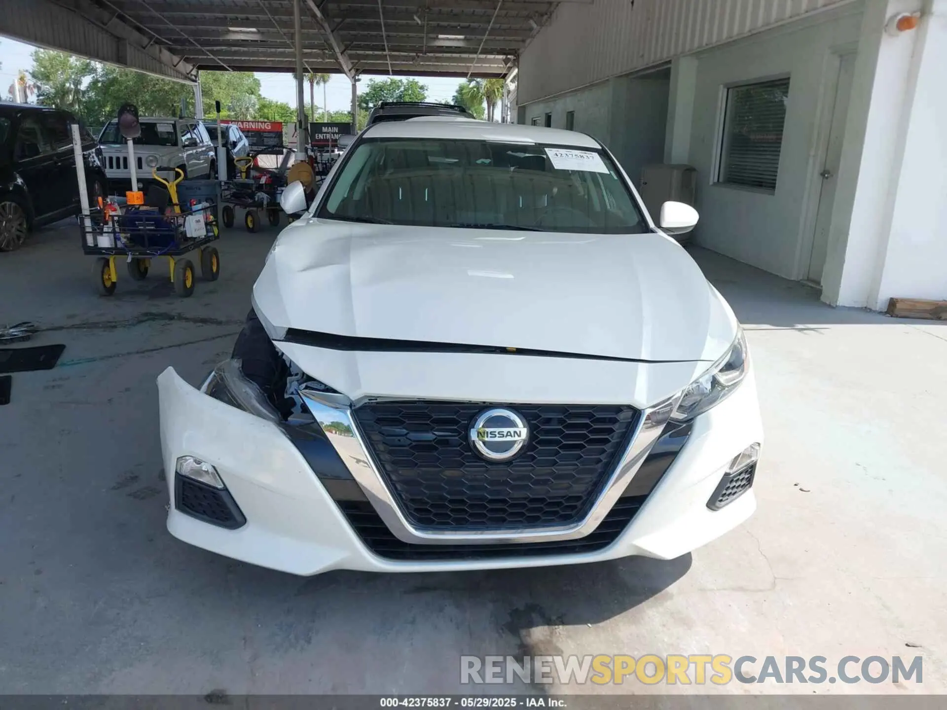 13 Photograph of a damaged car 1N4BL4BVXKC235657 NISSAN ALTIMA 2019