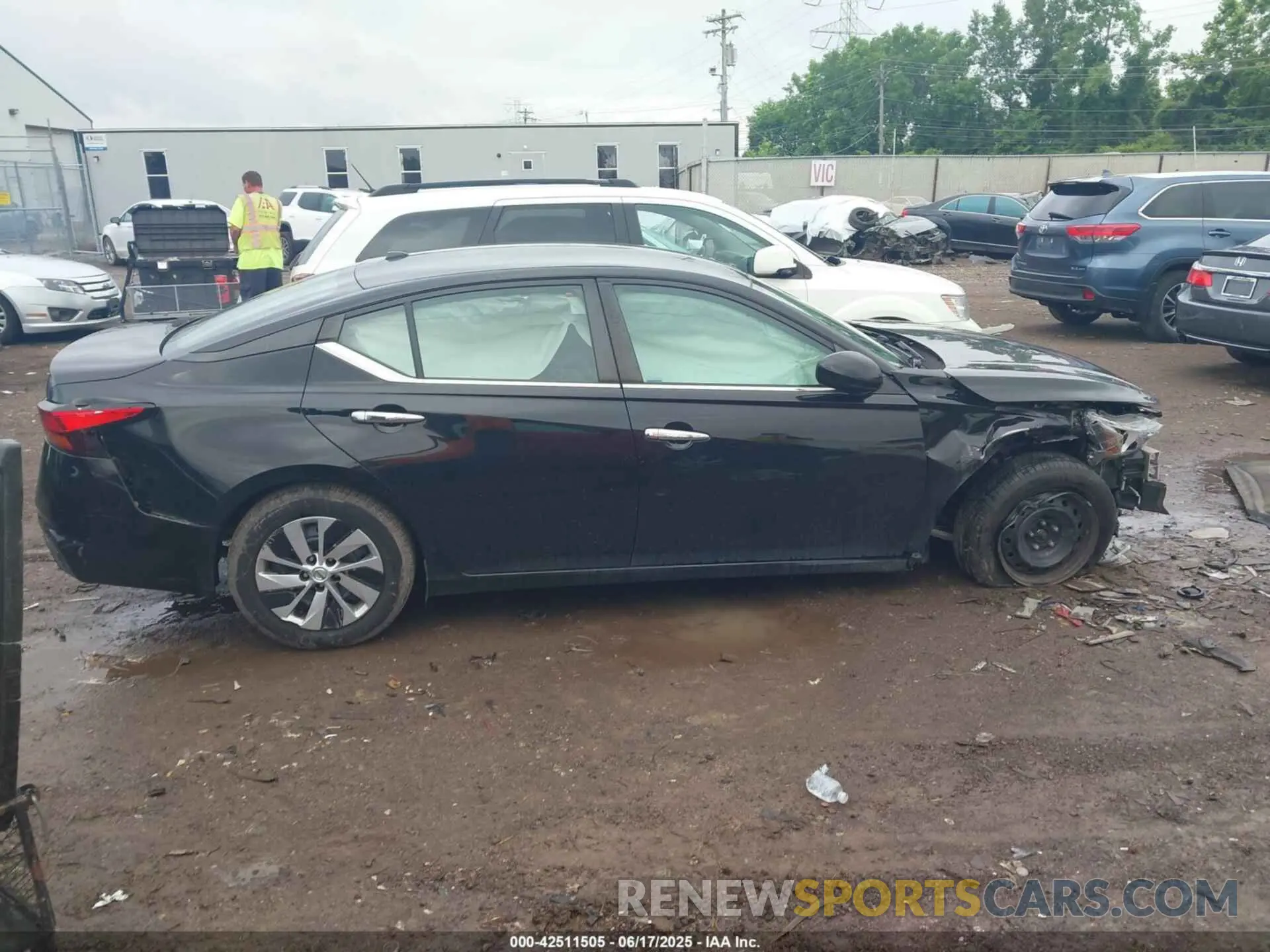 13 Photograph of a damaged car 1N4BL4BVXKC248697 NISSAN ALTIMA 2019