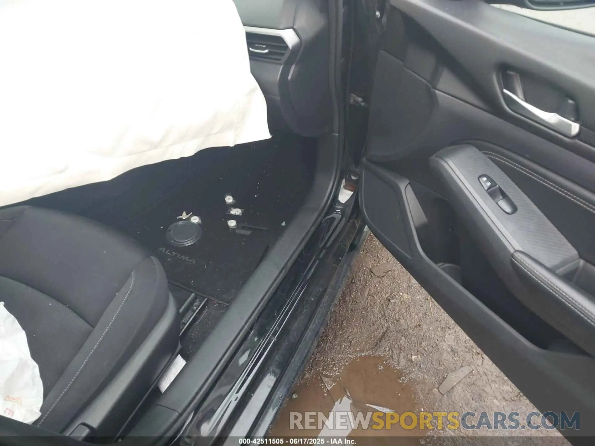 8 Photograph of a damaged car 1N4BL4BVXKC248697 NISSAN ALTIMA 2019