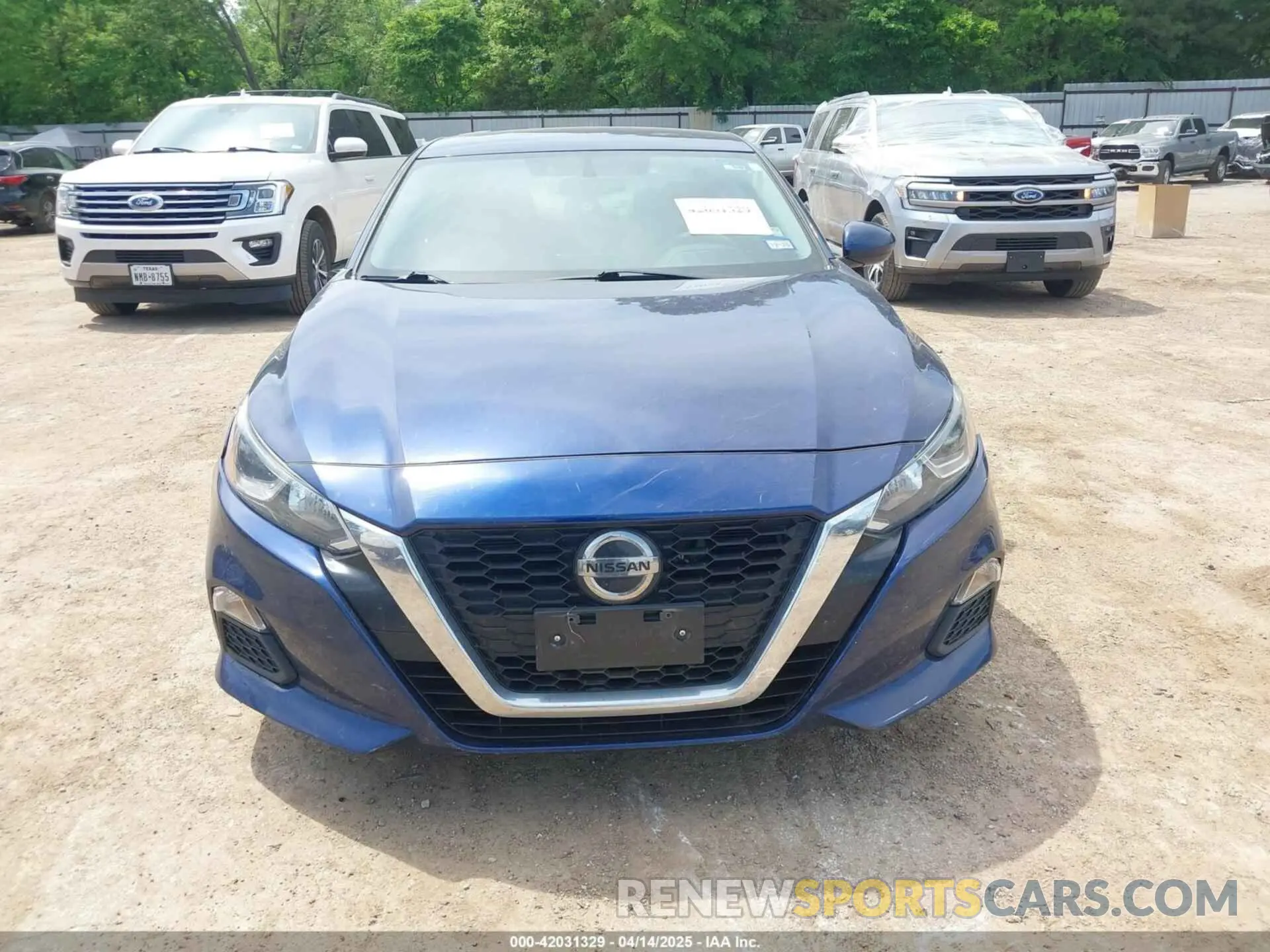 12 Photograph of a damaged car 1N4BL4BVXKC254970 NISSAN ALTIMA 2019