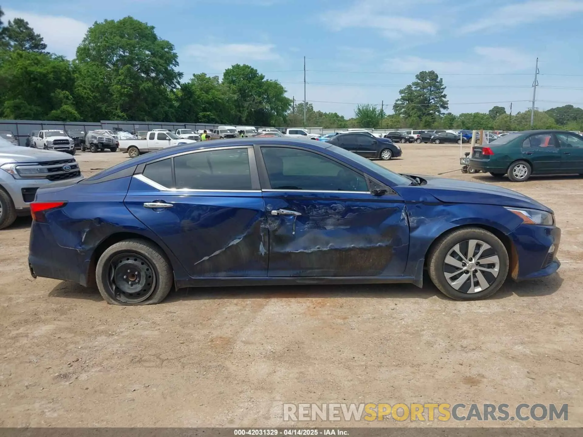 13 Photograph of a damaged car 1N4BL4BVXKC254970 NISSAN ALTIMA 2019