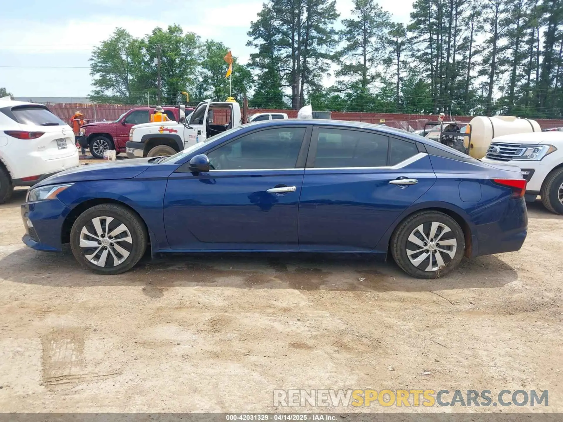 14 Photograph of a damaged car 1N4BL4BVXKC254970 NISSAN ALTIMA 2019