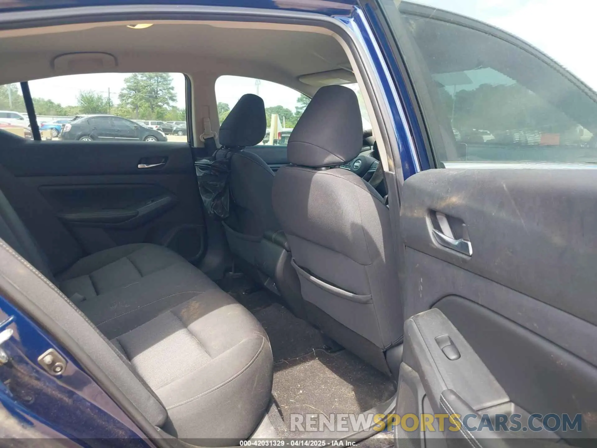 8 Photograph of a damaged car 1N4BL4BVXKC254970 NISSAN ALTIMA 2019