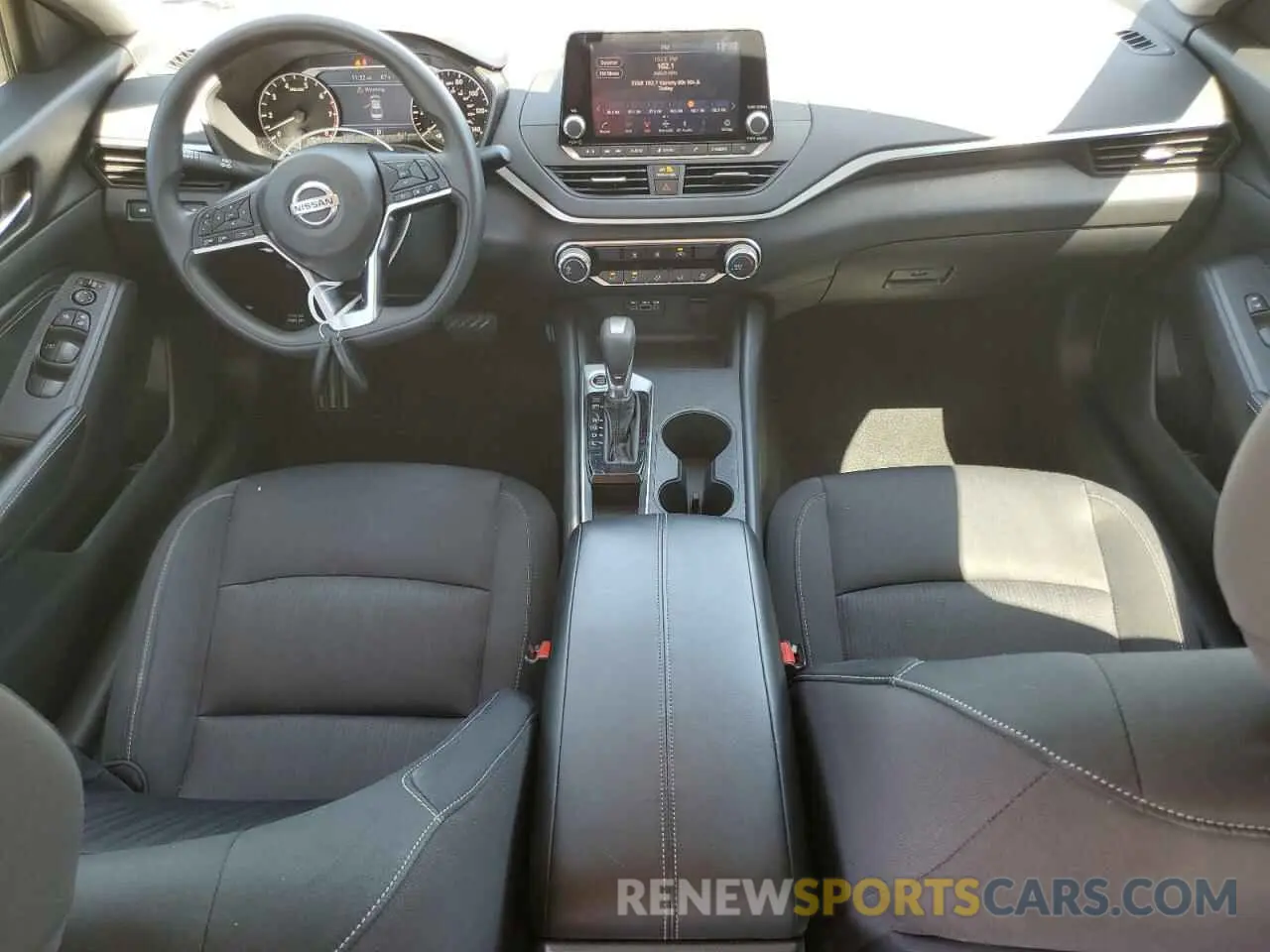 8 Photograph of a damaged car 1N4BL4BVXKN310622 NISSAN ALTIMA 2019