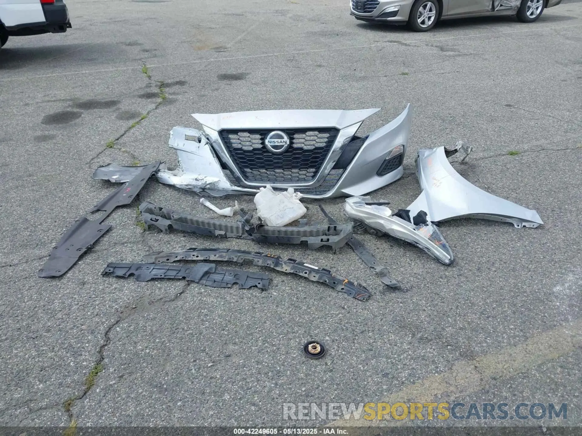 12 Photograph of a damaged car 1N4BL4BVXKN313732 NISSAN ALTIMA 2019
