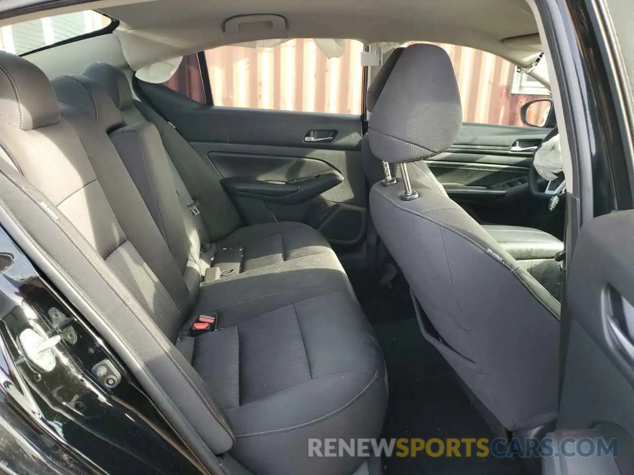 10 Photograph of a damaged car 1N4BL4BVXKN314721 NISSAN ALTIMA 2019