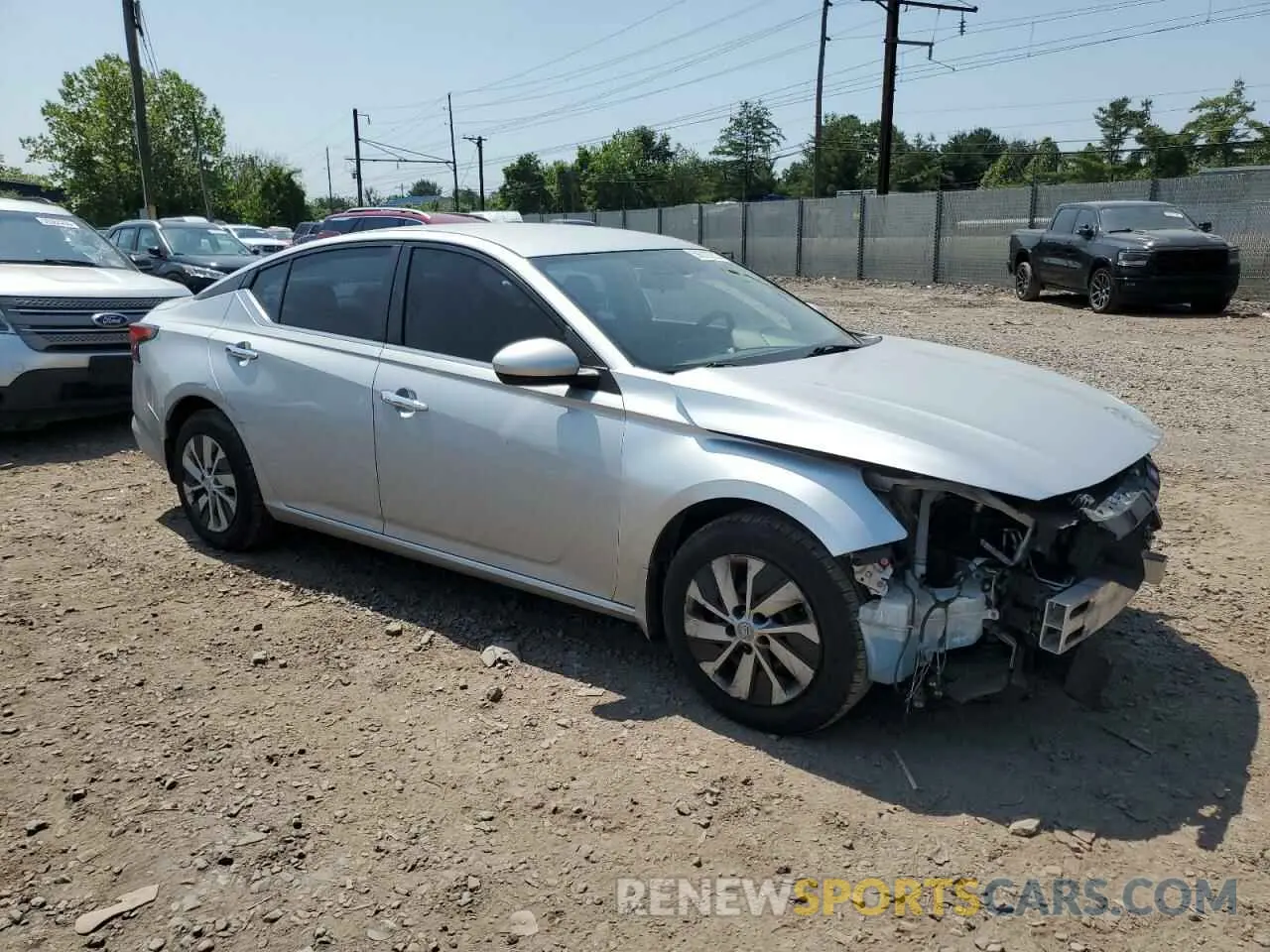 4 Photograph of a damaged car 1N4BL4BW0KN320939 NISSAN ALTIMA 2019