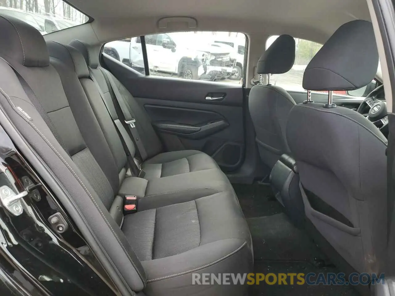 11 Photograph of a damaged car 1N4BL4BW1KC150005 NISSAN ALTIMA 2019