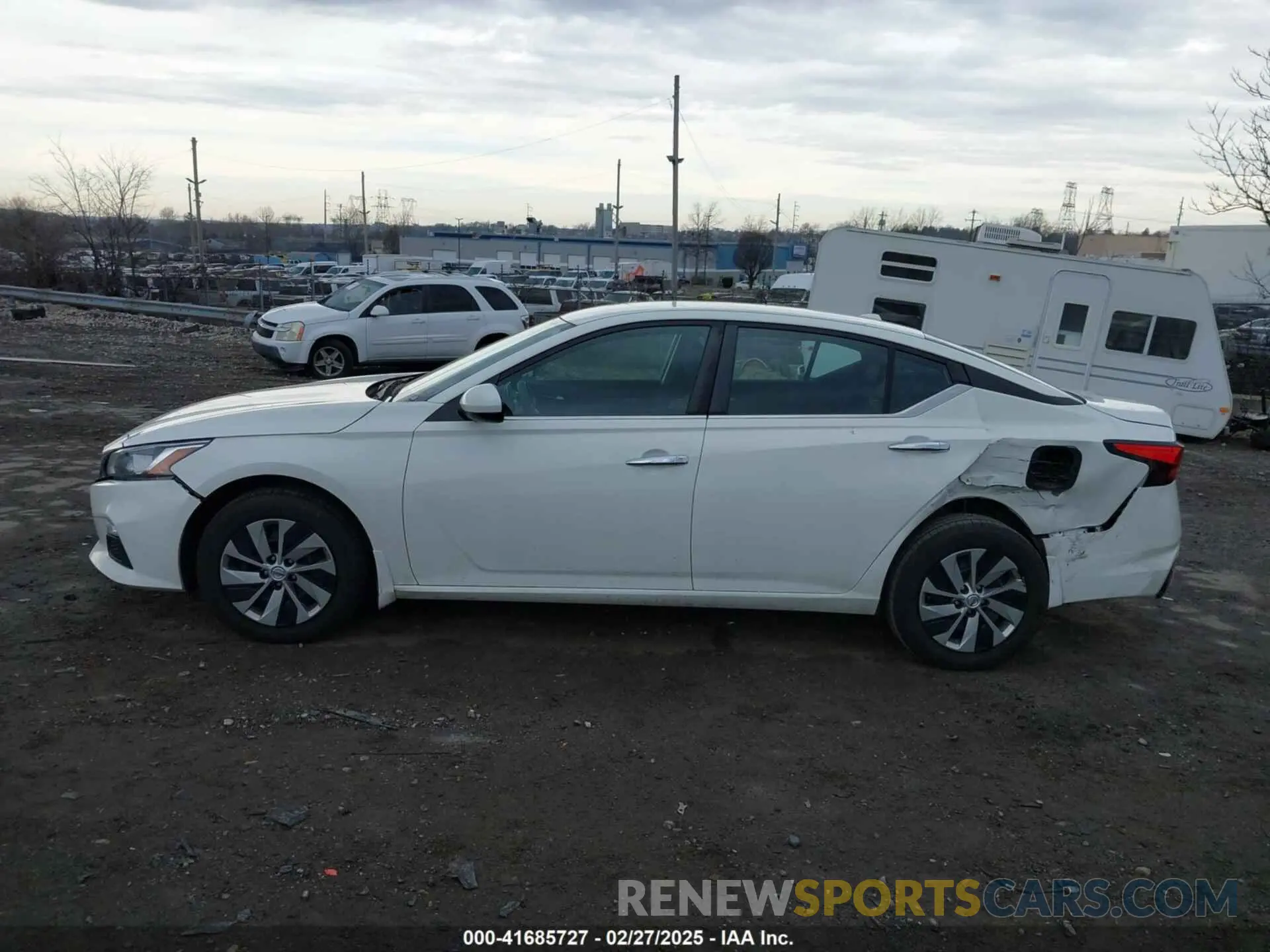 14 Photograph of a damaged car 1N4BL4BW2KC142303 NISSAN ALTIMA 2019