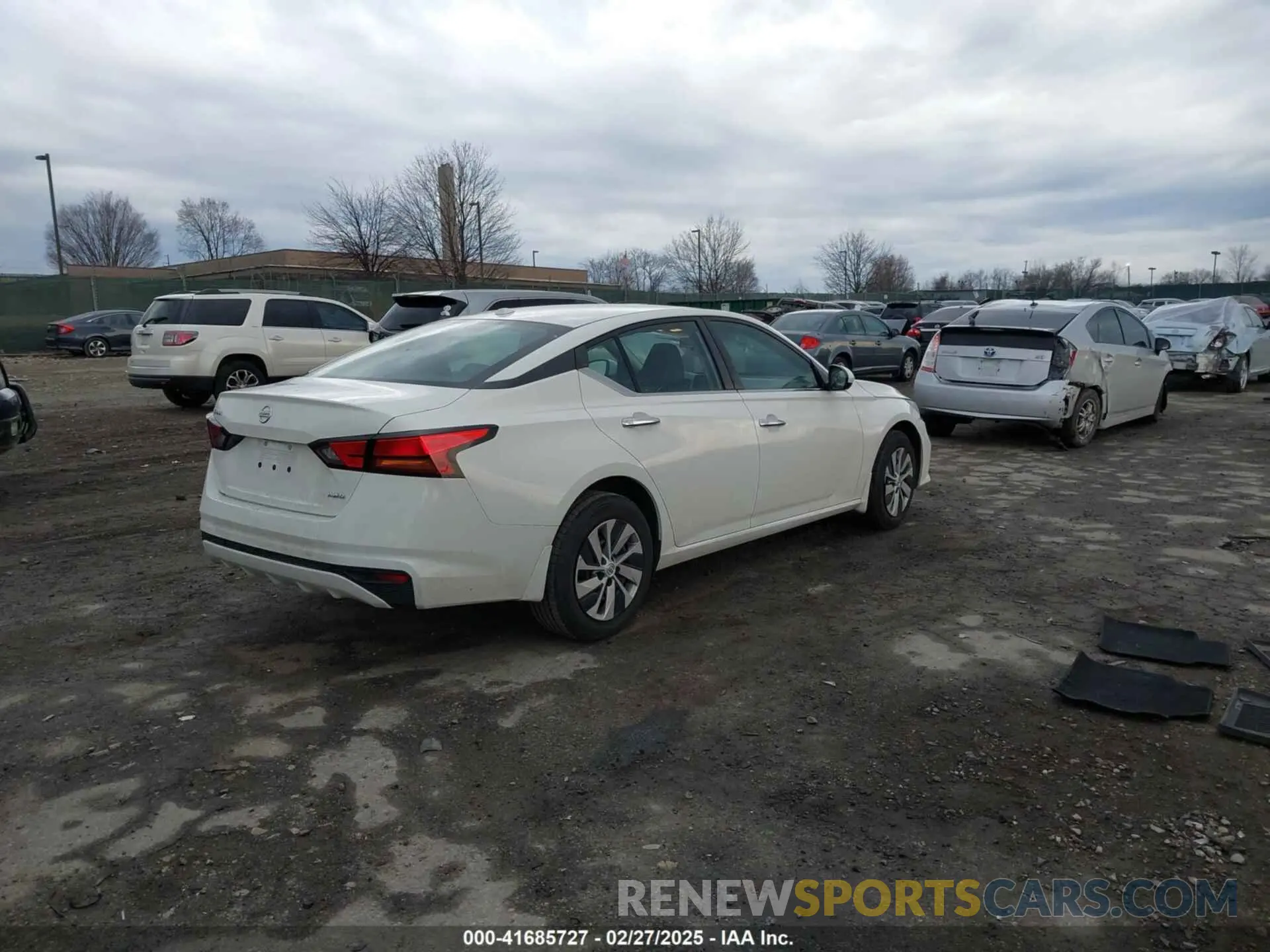 4 Photograph of a damaged car 1N4BL4BW2KC142303 NISSAN ALTIMA 2019