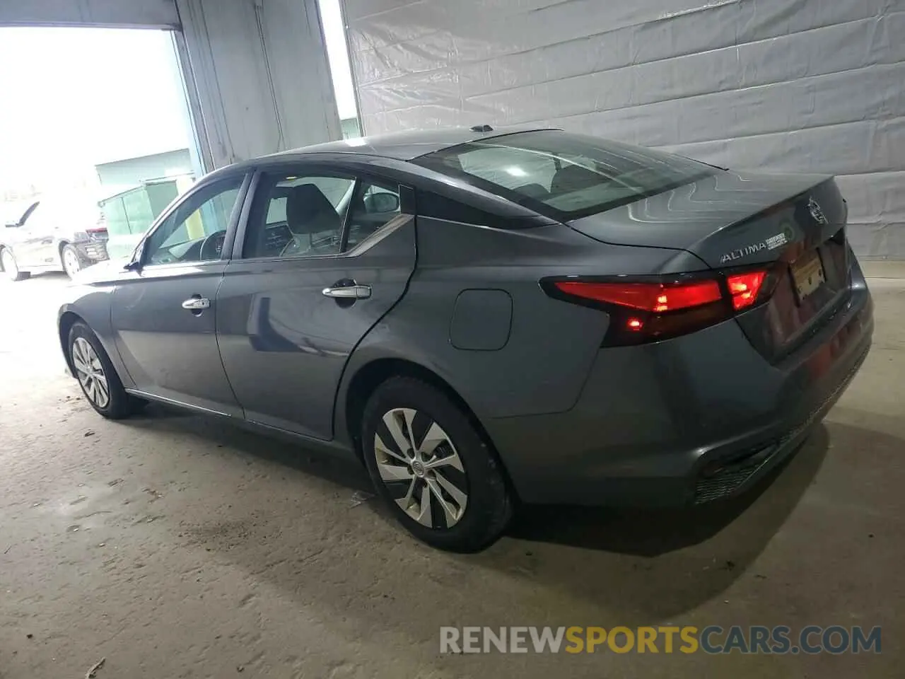 2 Photograph of a damaged car 1N4BL4BW2KC215797 NISSAN ALTIMA 2019