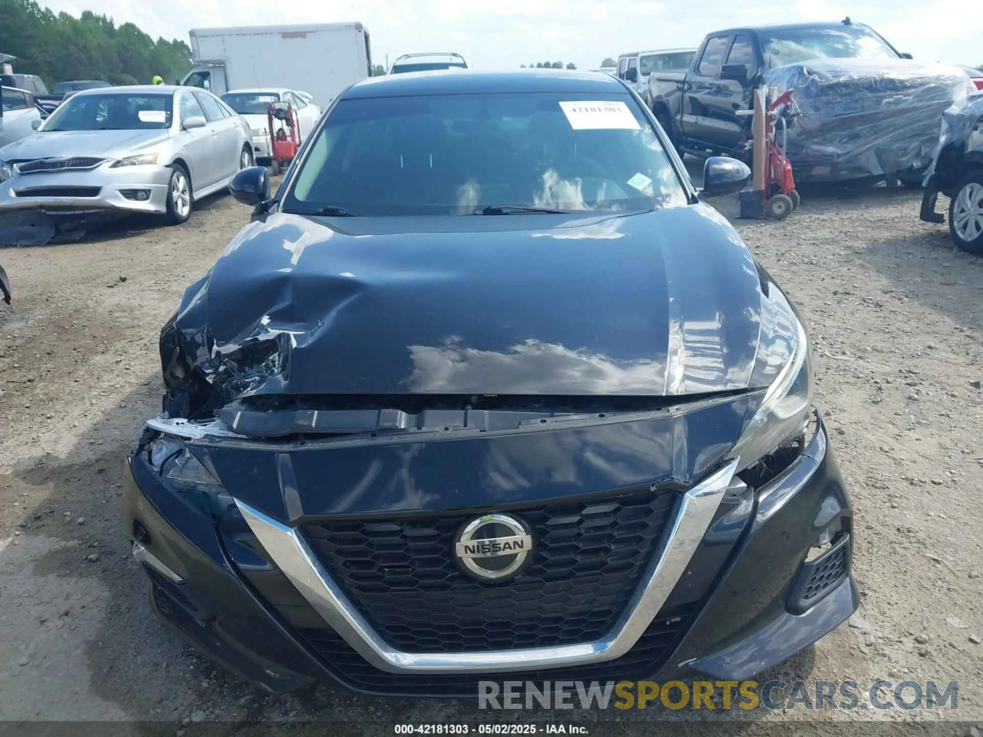 12 Photograph of a damaged car 1N4BL4BW4KC208933 NISSAN ALTIMA 2019