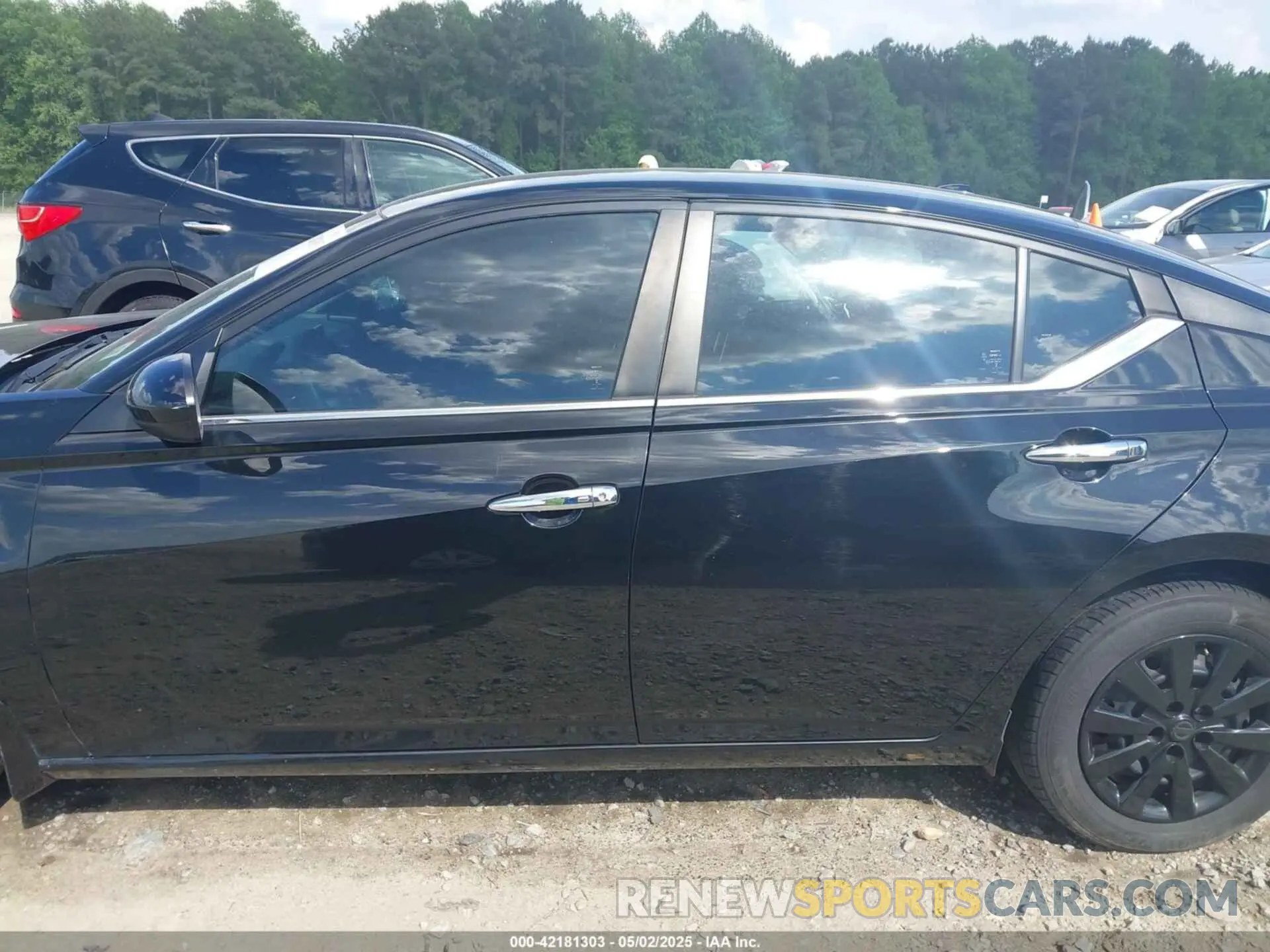 14 Photograph of a damaged car 1N4BL4BW4KC208933 NISSAN ALTIMA 2019
