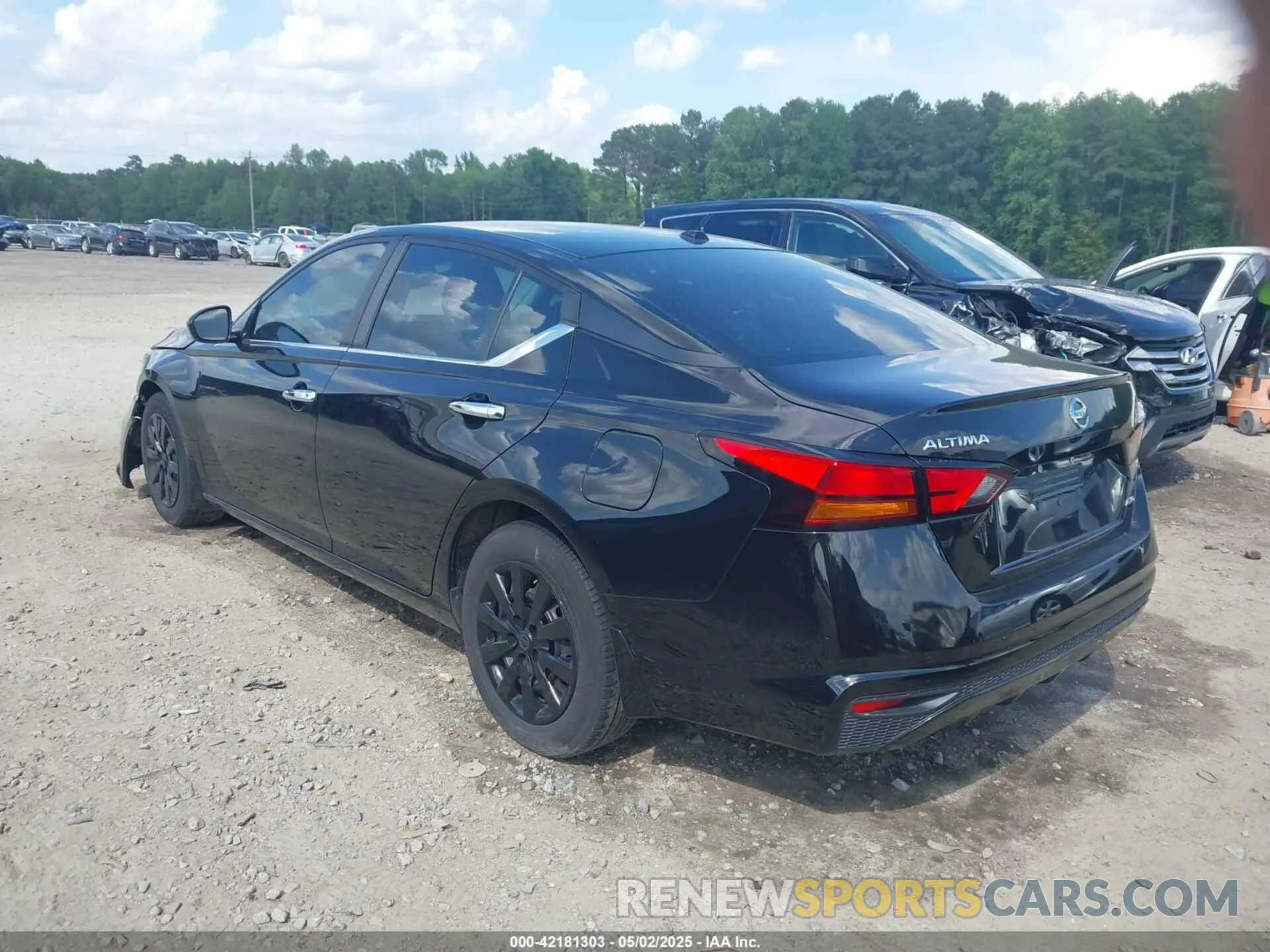 3 Photograph of a damaged car 1N4BL4BW4KC208933 NISSAN ALTIMA 2019