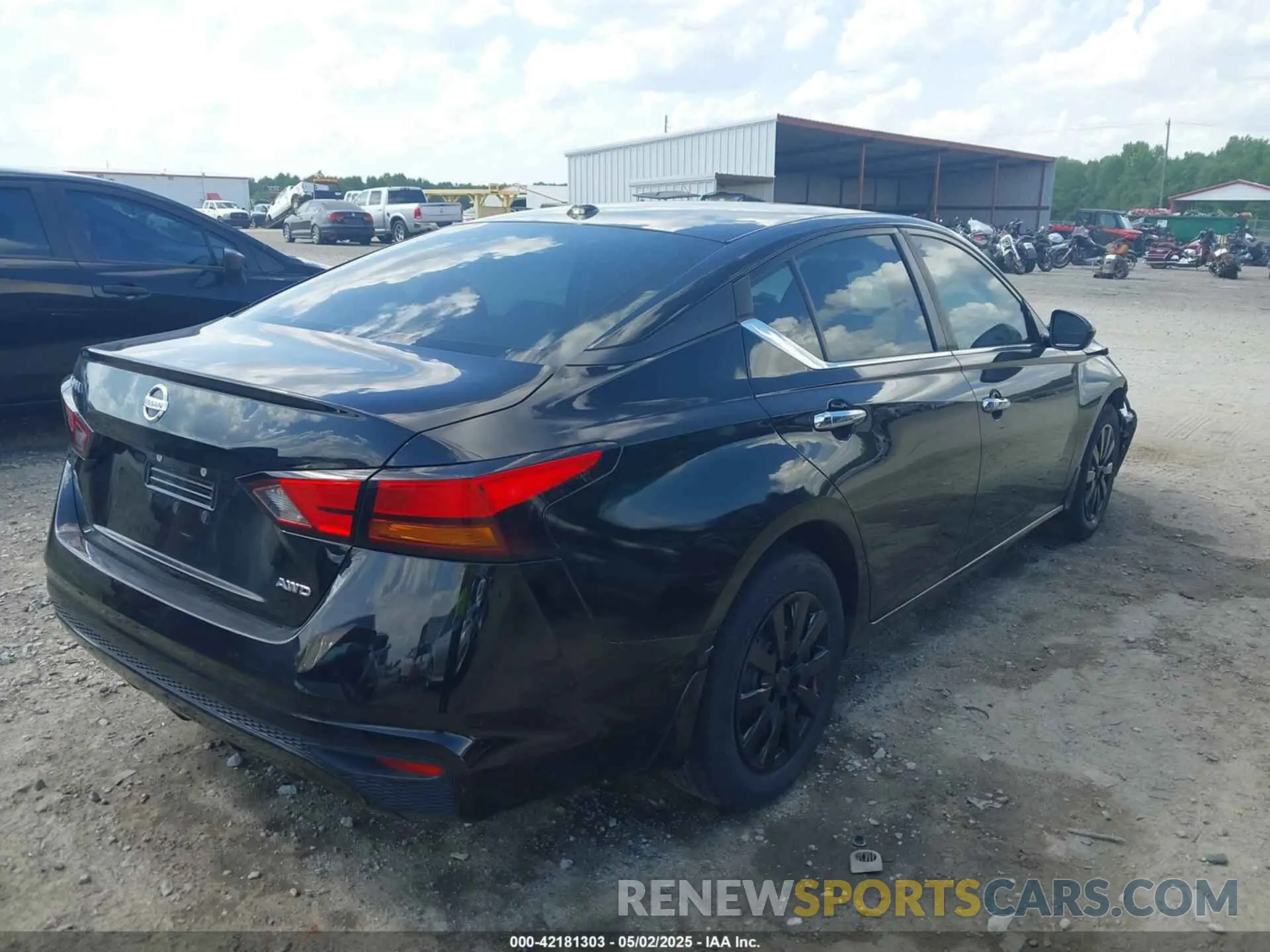 4 Photograph of a damaged car 1N4BL4BW4KC208933 NISSAN ALTIMA 2019