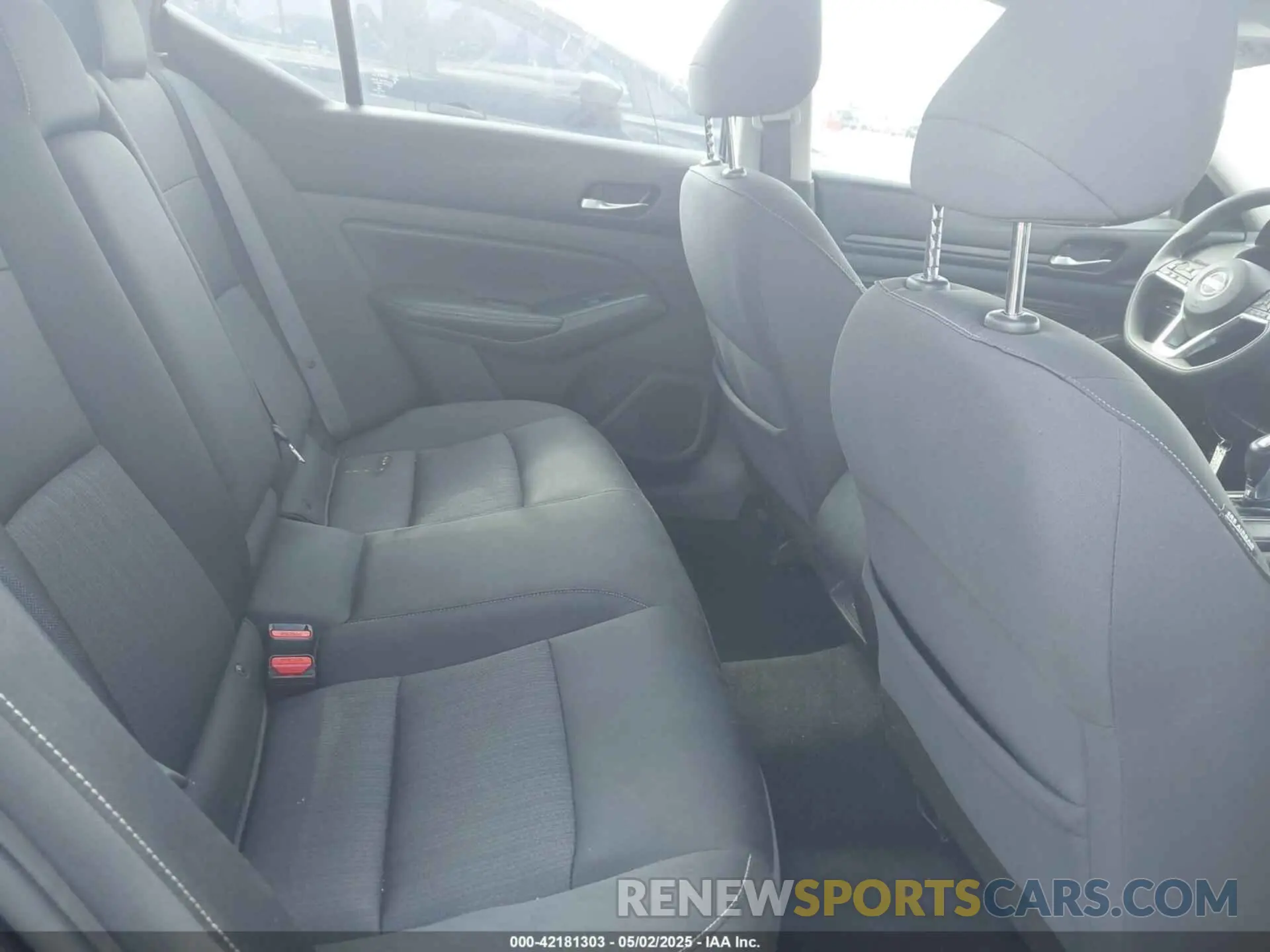 8 Photograph of a damaged car 1N4BL4BW4KC208933 NISSAN ALTIMA 2019