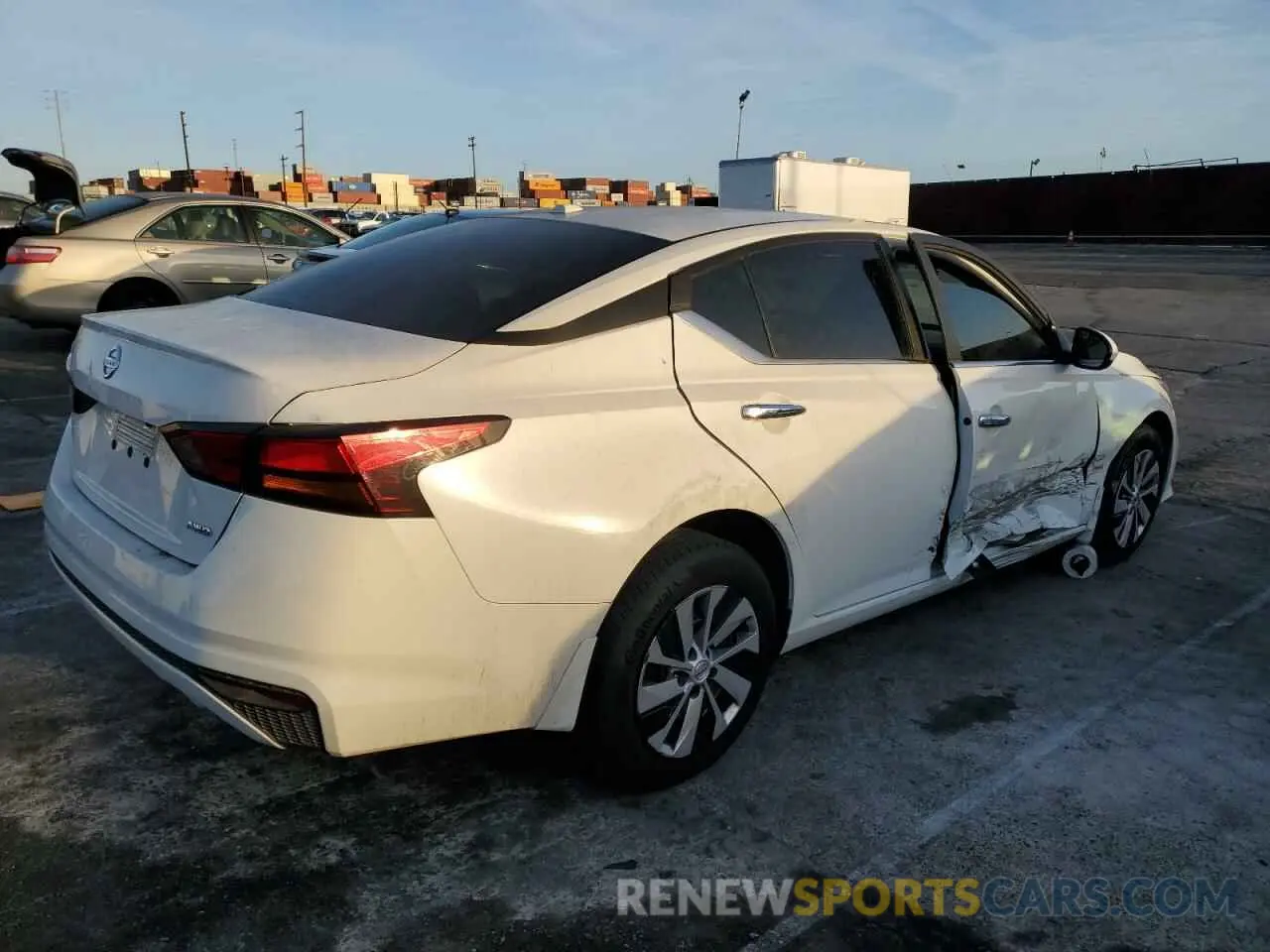 3 Photograph of a damaged car 1N4BL4BW4KN320653 NISSAN ALTIMA 2019
