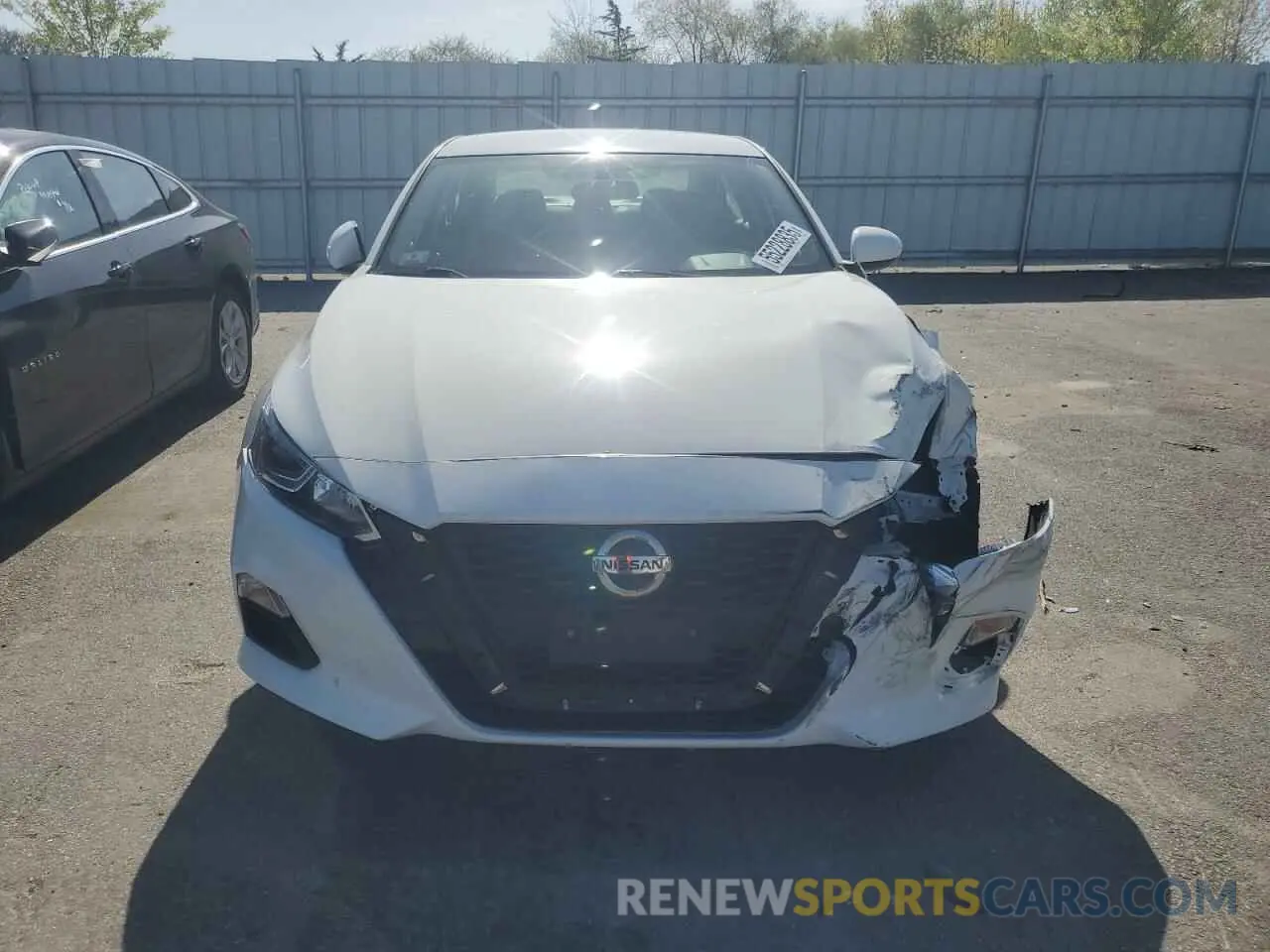 5 Photograph of a damaged car 1N4BL4BW6KC186966 NISSAN ALTIMA 2019