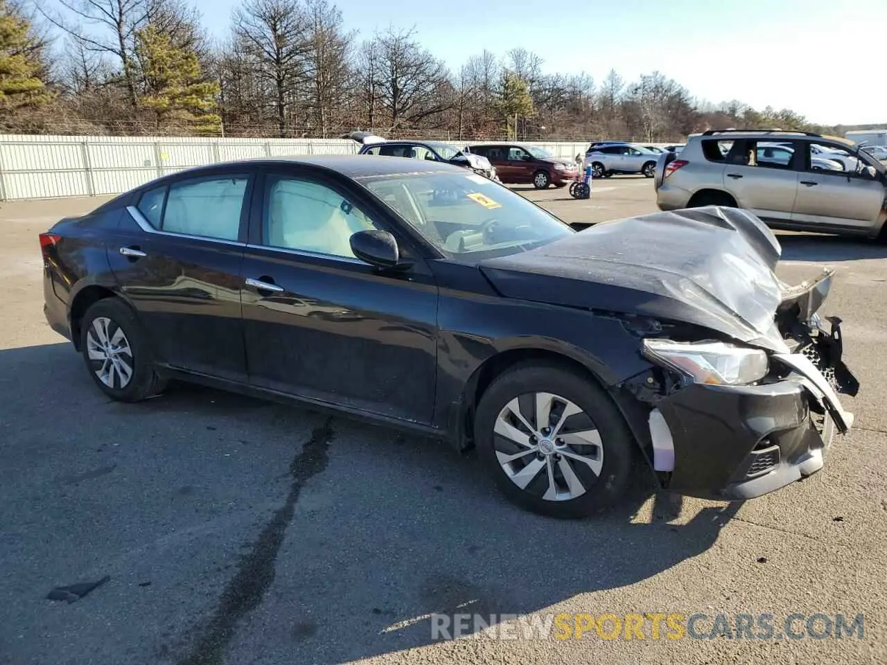 4 Photograph of a damaged car 1N4BL4BW8KN325564 NISSAN ALTIMA 2019