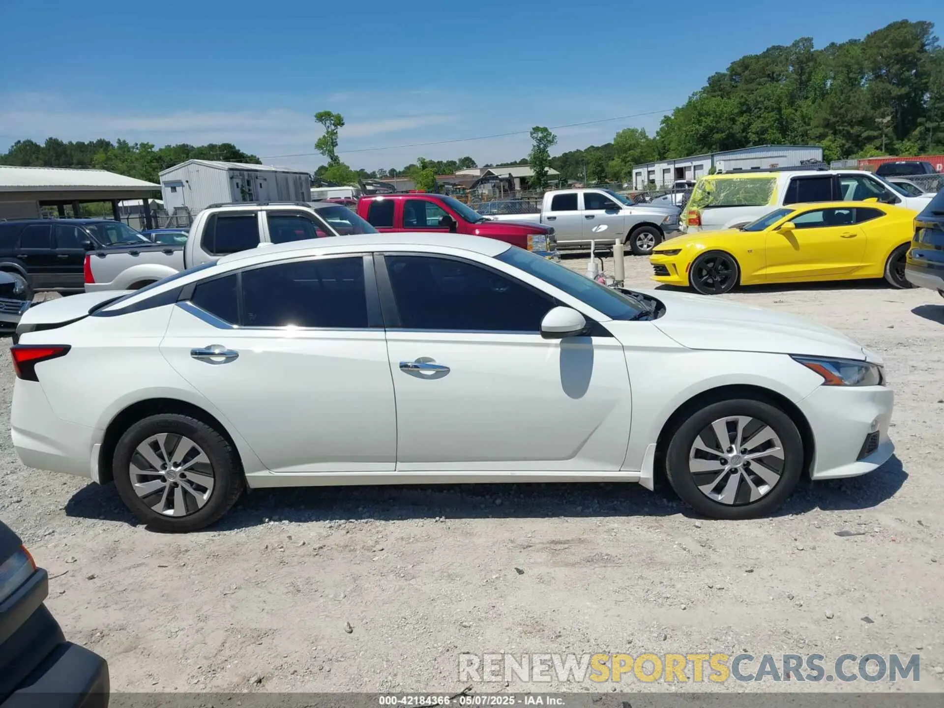 13 Photograph of a damaged car 1N4BL4BWXKC217975 NISSAN ALTIMA 2019