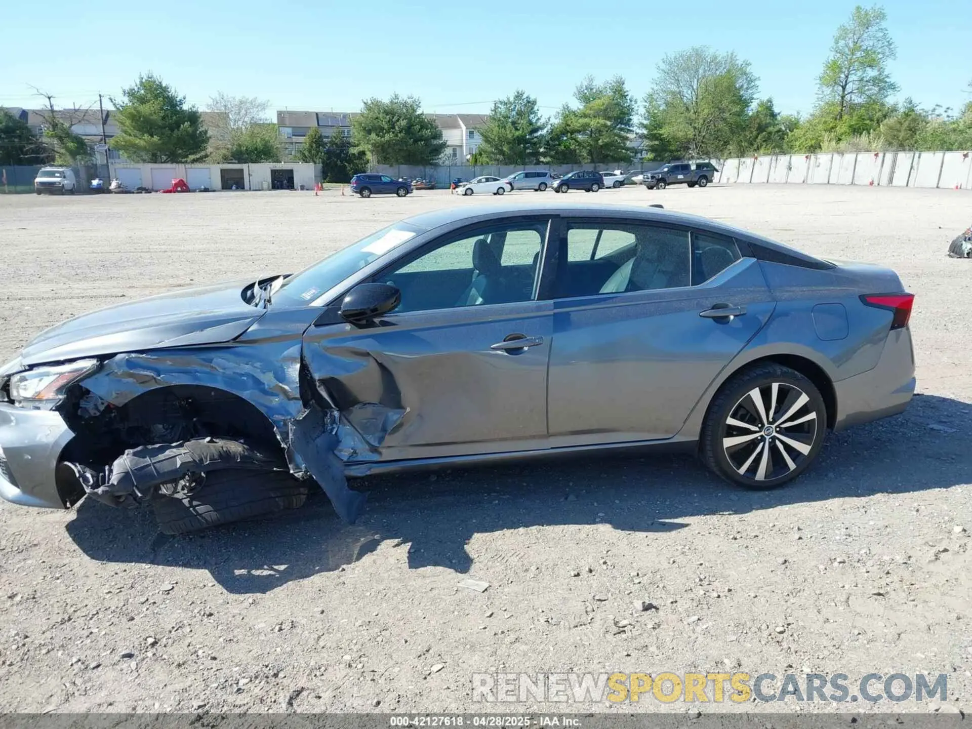 14 Photograph of a damaged car 1N4BL4CV0KC113145 NISSAN ALTIMA 2019