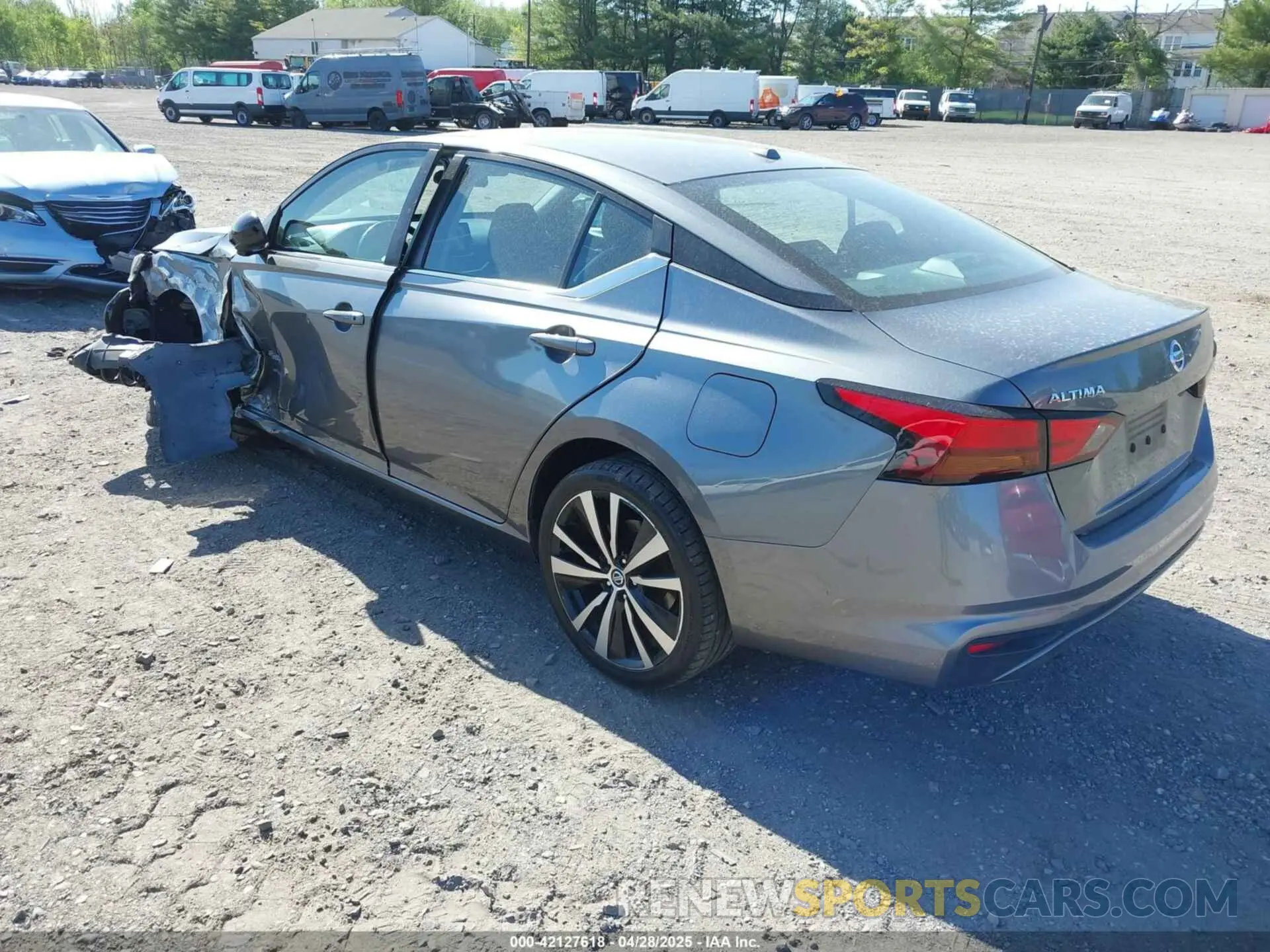3 Photograph of a damaged car 1N4BL4CV0KC113145 NISSAN ALTIMA 2019