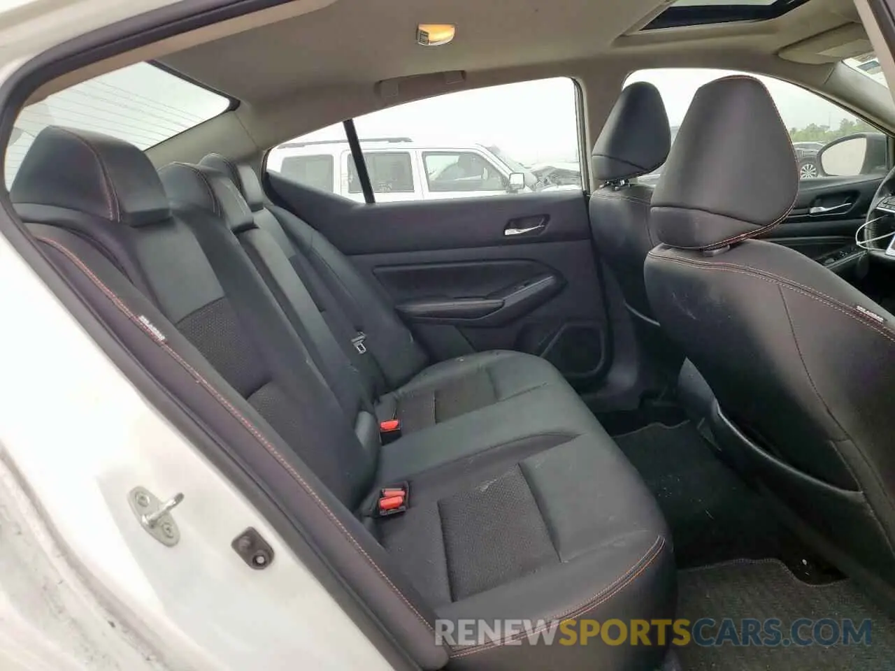 10 Photograph of a damaged car 1N4BL4CV0KC114683 NISSAN ALTIMA 2019