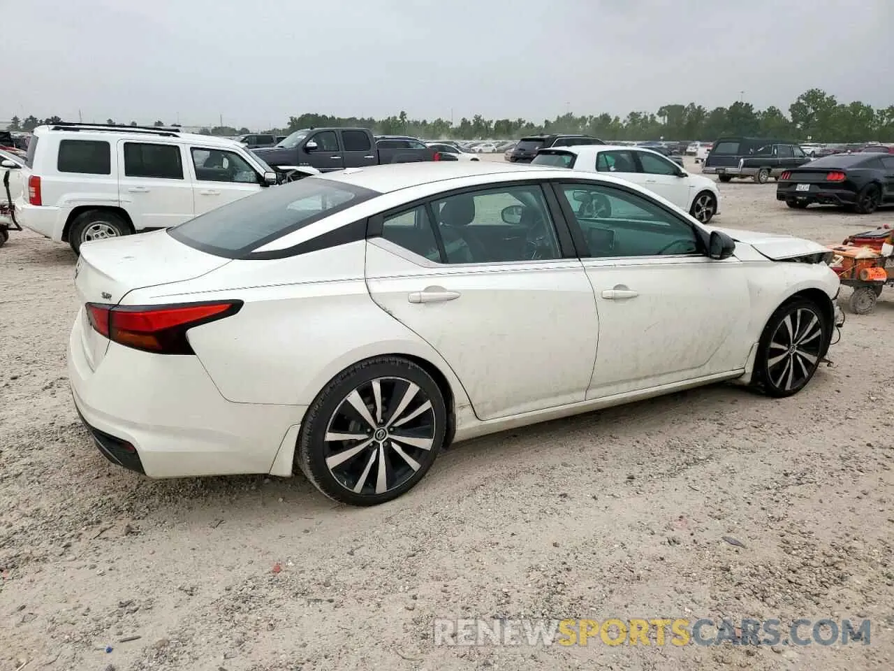 3 Photograph of a damaged car 1N4BL4CV0KC114683 NISSAN ALTIMA 2019