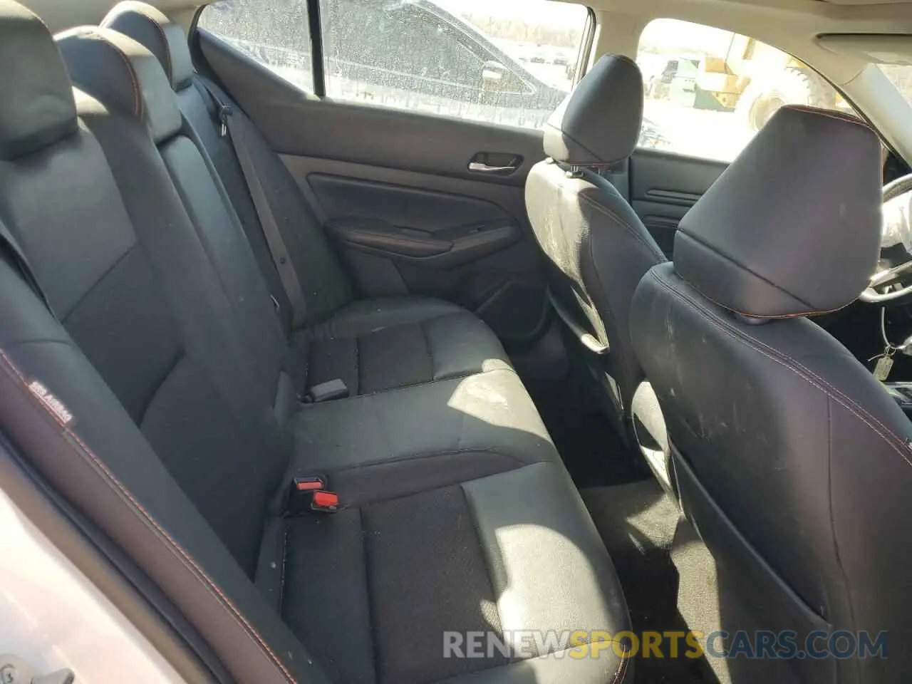 11 Photograph of a damaged car 1N4BL4CV0KC124663 NISSAN ALTIMA 2019